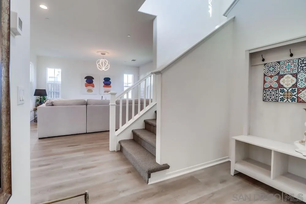 https://cdn.realtyfeed.com/cdn/127/250043301/9399f052b135c303263838f2755b24c3.webp