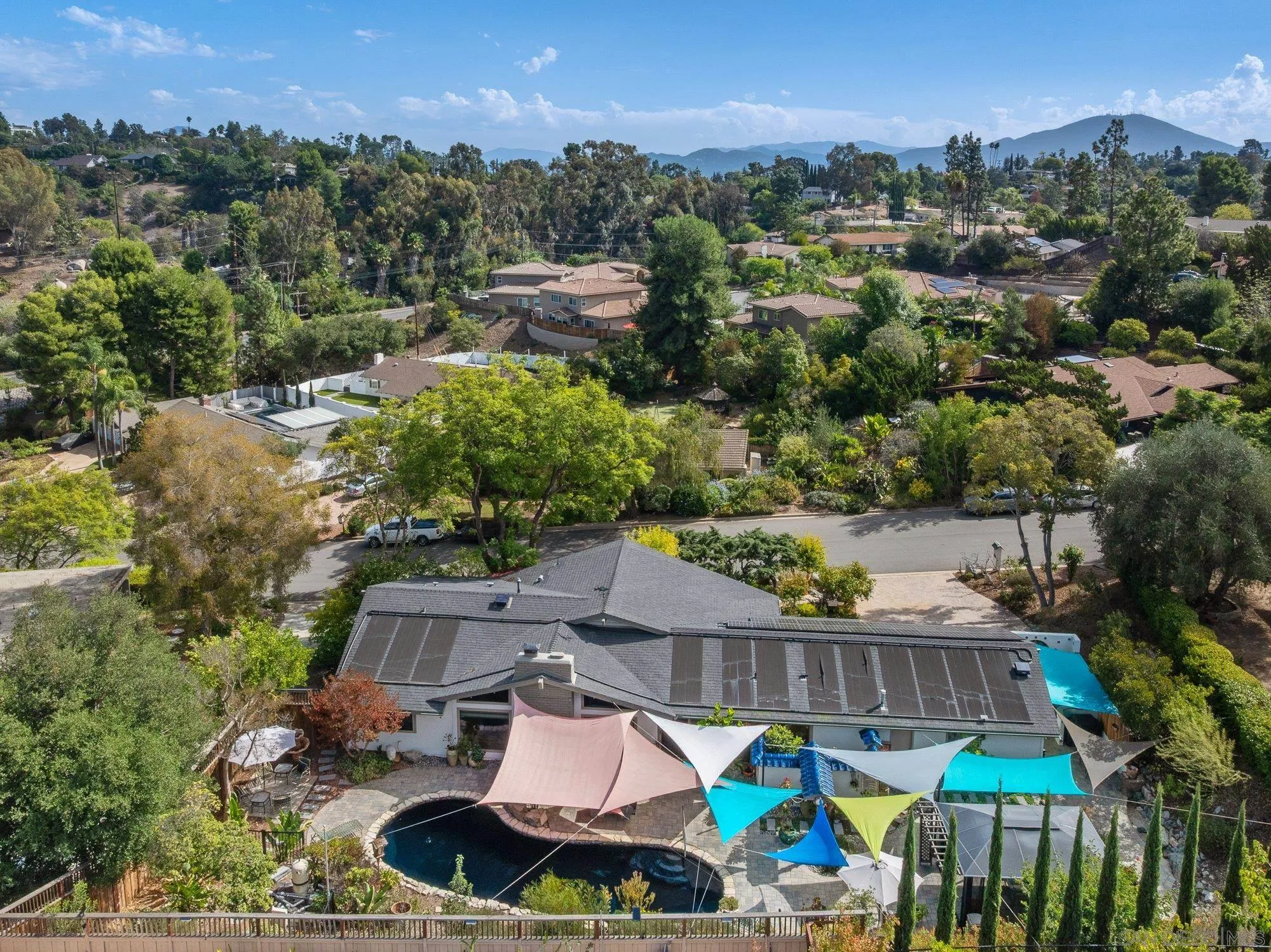 https://cdn.realtyfeed.com/cdn/127/250043304/75c12a6053267e69a53b128b470f167b.webp