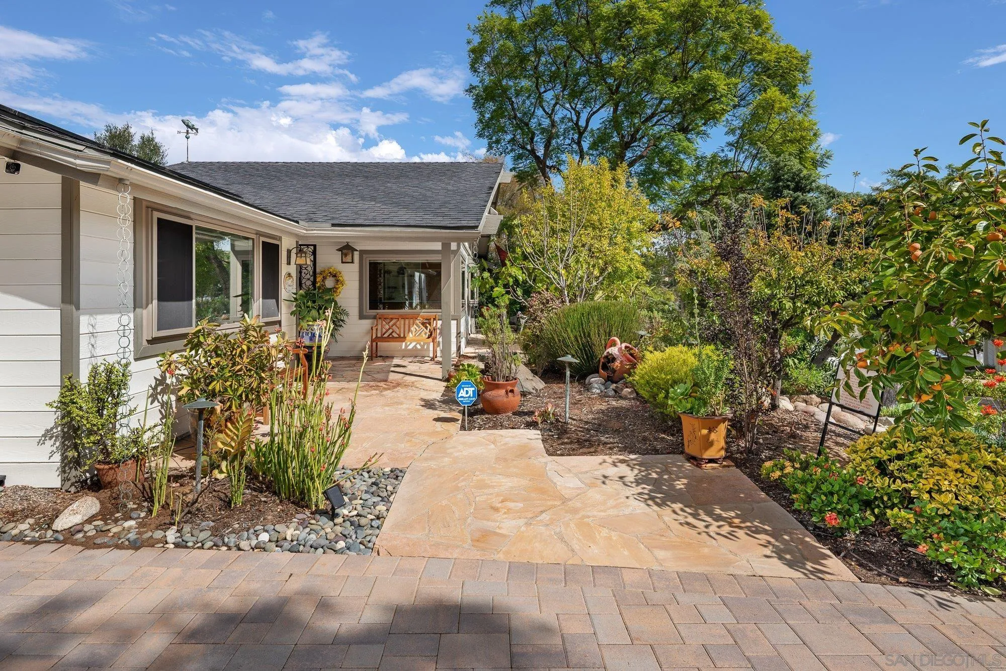 https://cdn.realtyfeed.com/cdn/127/250043304/9436b91748433650ed87b2095d877390.webp