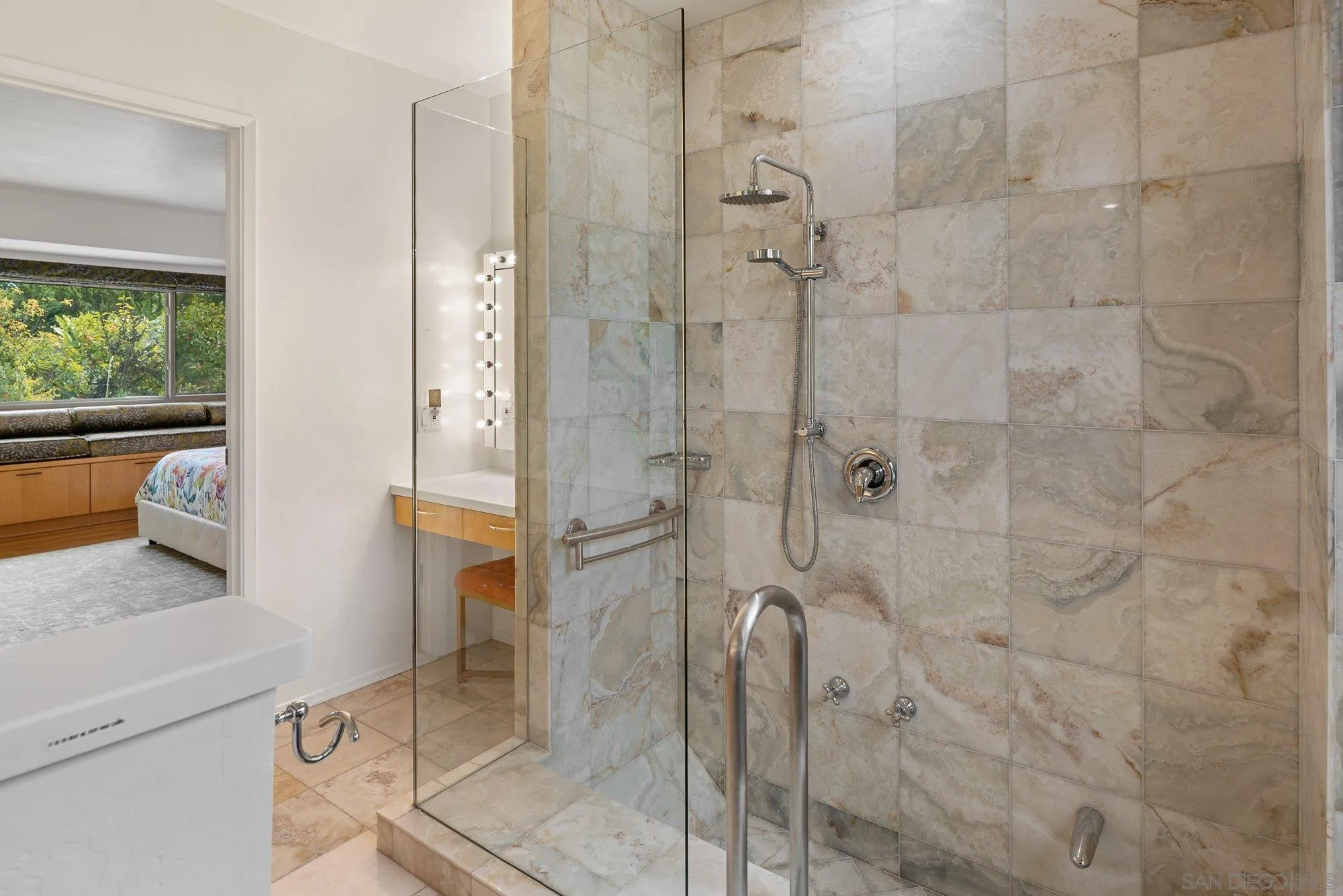 https://cdn.realtyfeed.com/cdn/127/250043304/b4d19b57bc6adef074f6a10276c71913.webp