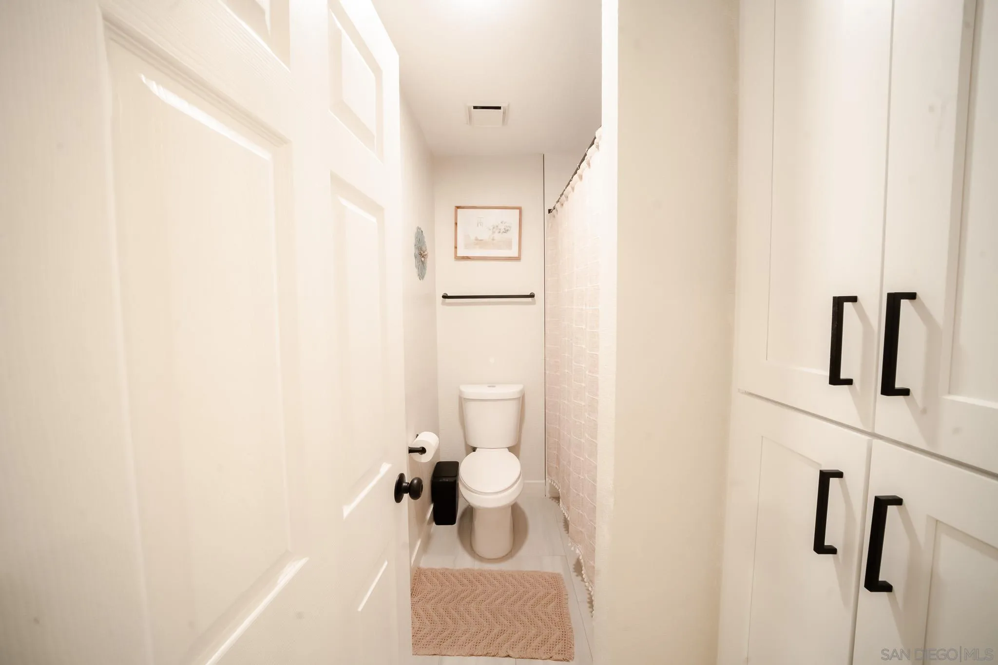 https://cdn.realtyfeed.com/cdn/127/250043322/25ec9060aa81e139a69209fa9aee824e.webp