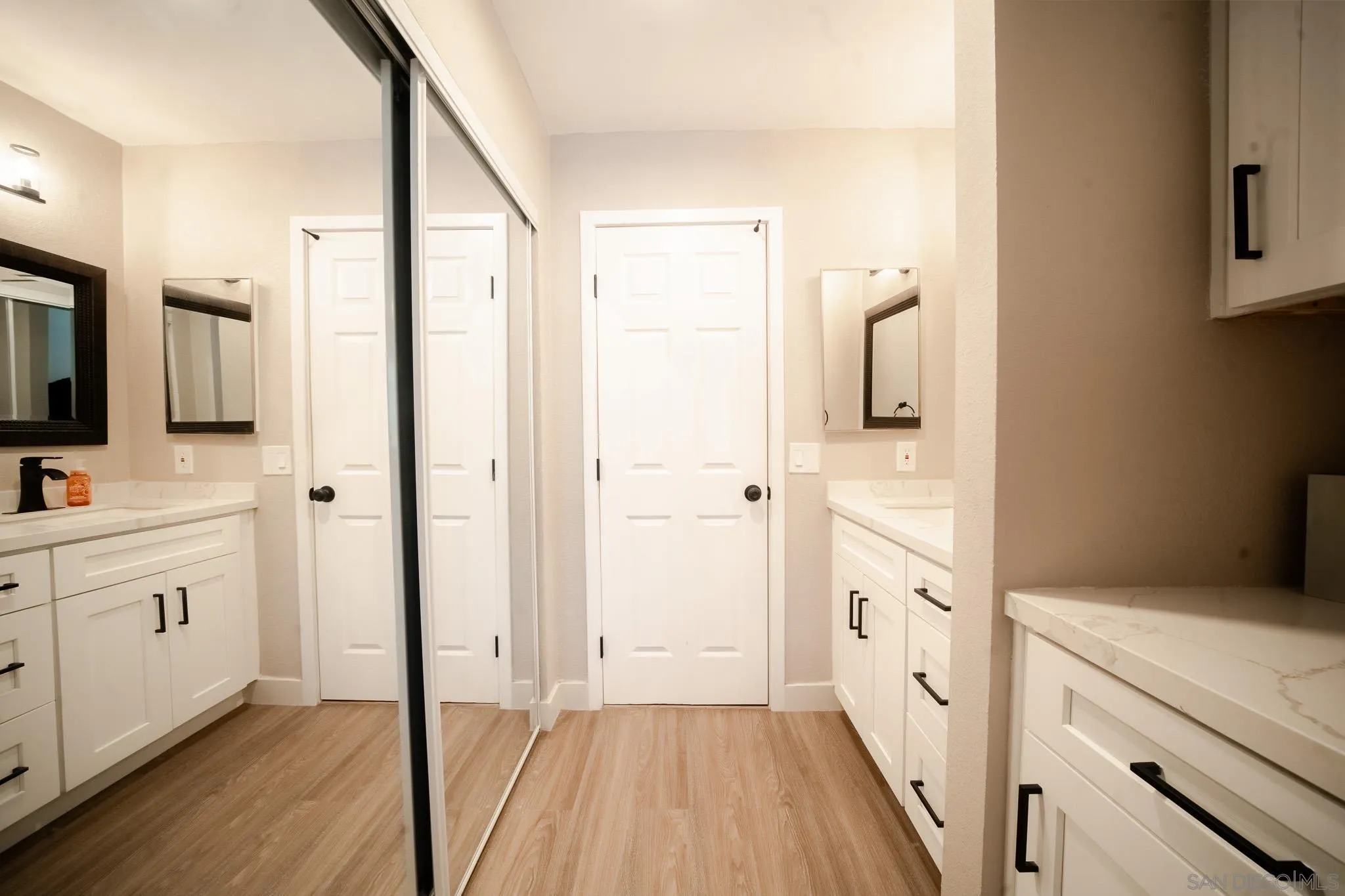 https://cdn.realtyfeed.com/cdn/127/250043322/4d390f4f7adef395493068e9082486c2.webp
