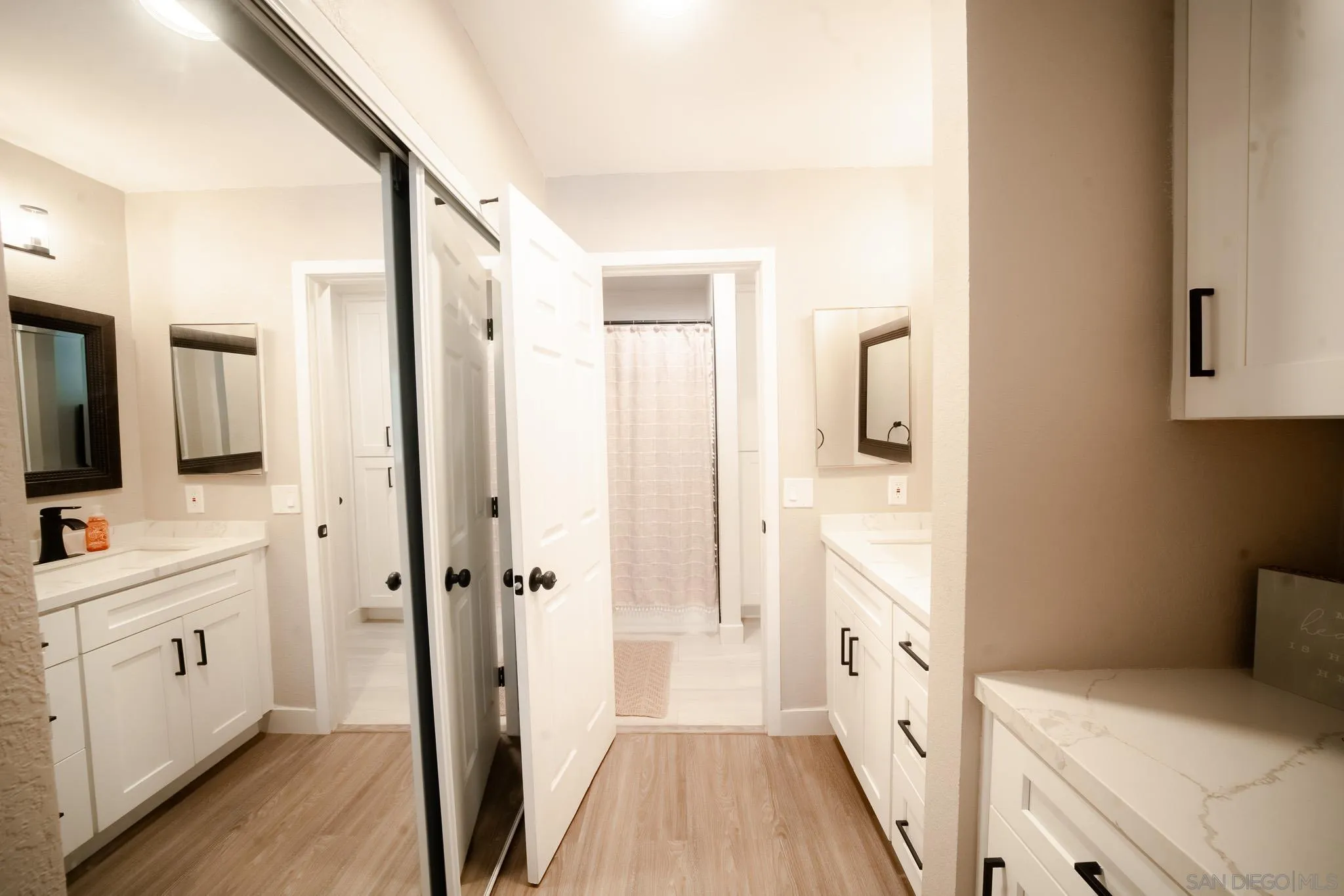 https://cdn.realtyfeed.com/cdn/127/250043322/966167132b557bc6258c715129ccd889.webp