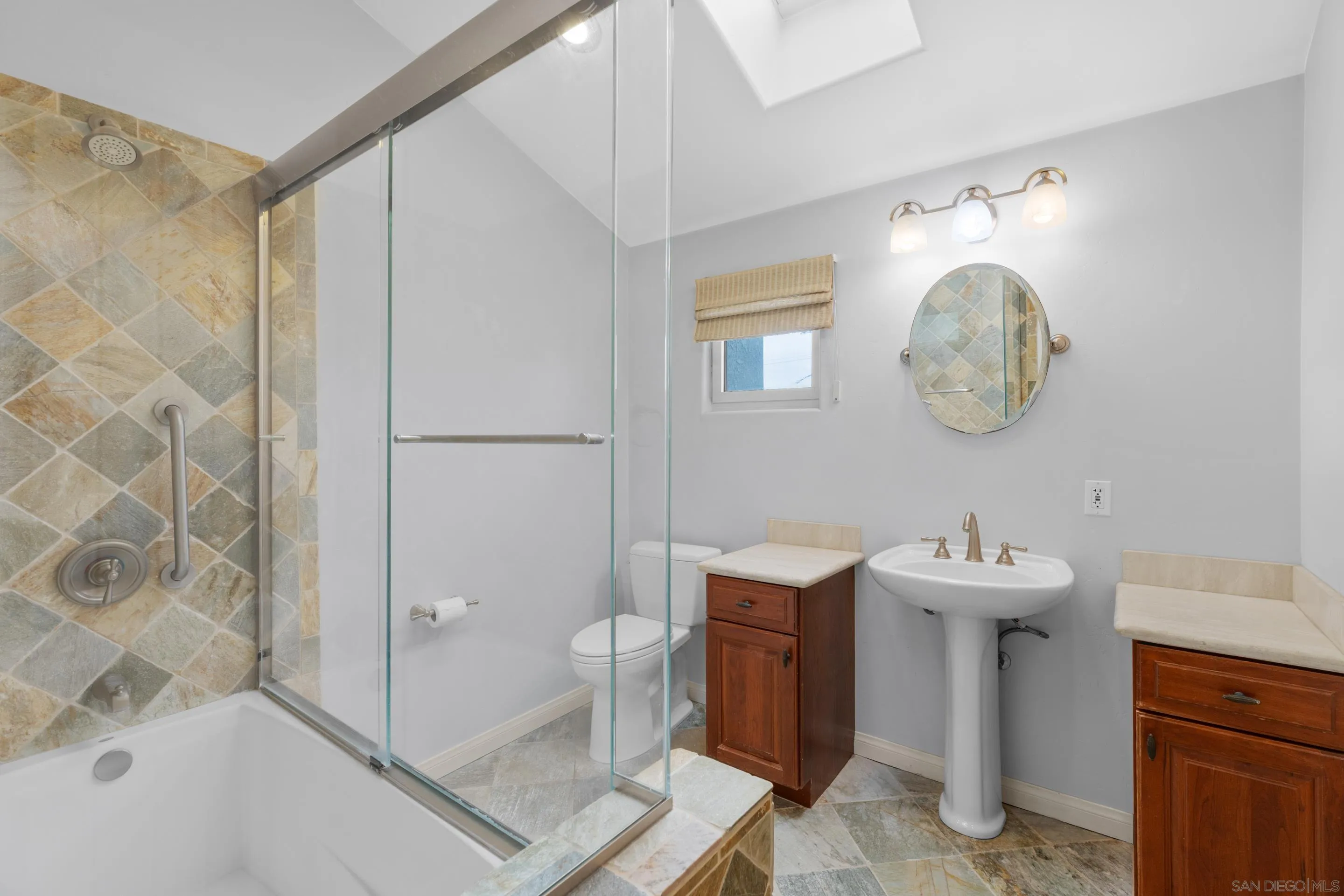 https://cdn.realtyfeed.com/cdn/127/250043332/7e35fea01e1cdafdd1251c7731243204.webp