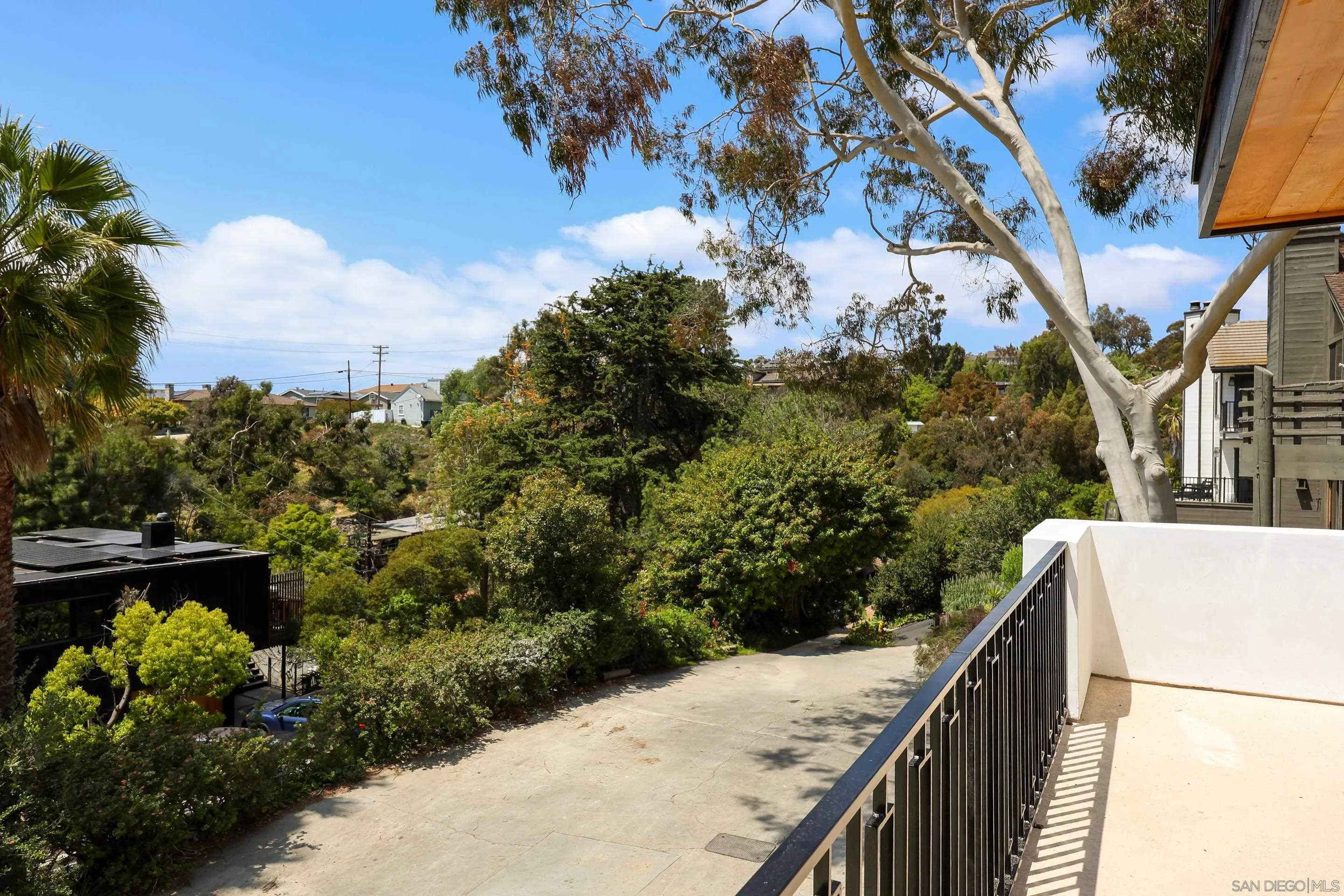 https://cdn.realtyfeed.com/cdn/127/250043333/dfe3251aaf09d13bd588e19815ec41c3.webp