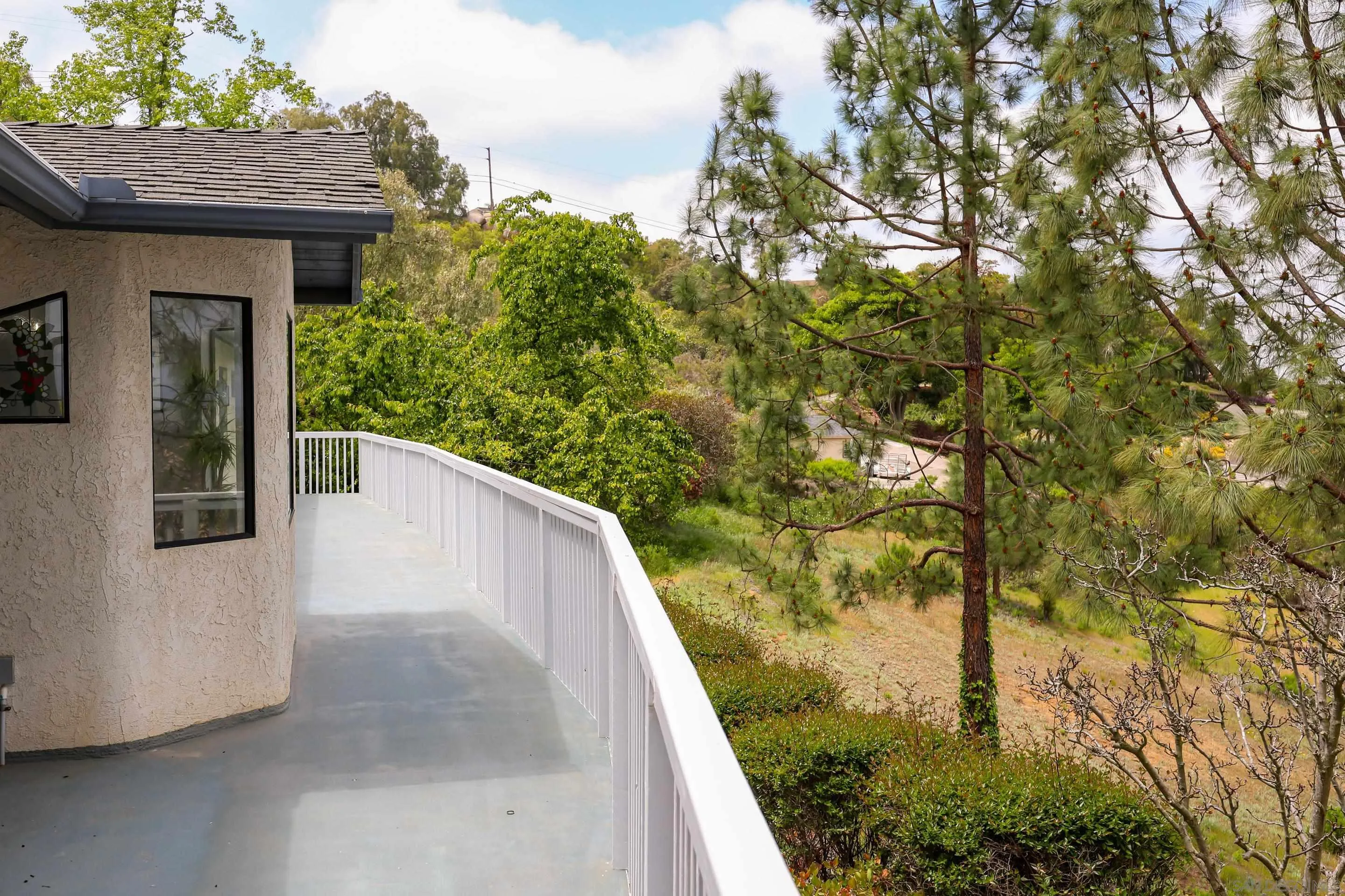 https://cdn.realtyfeed.com/cdn/127/250043334/1201b4ca9f71ab60a7aa0e888443ac75.webp