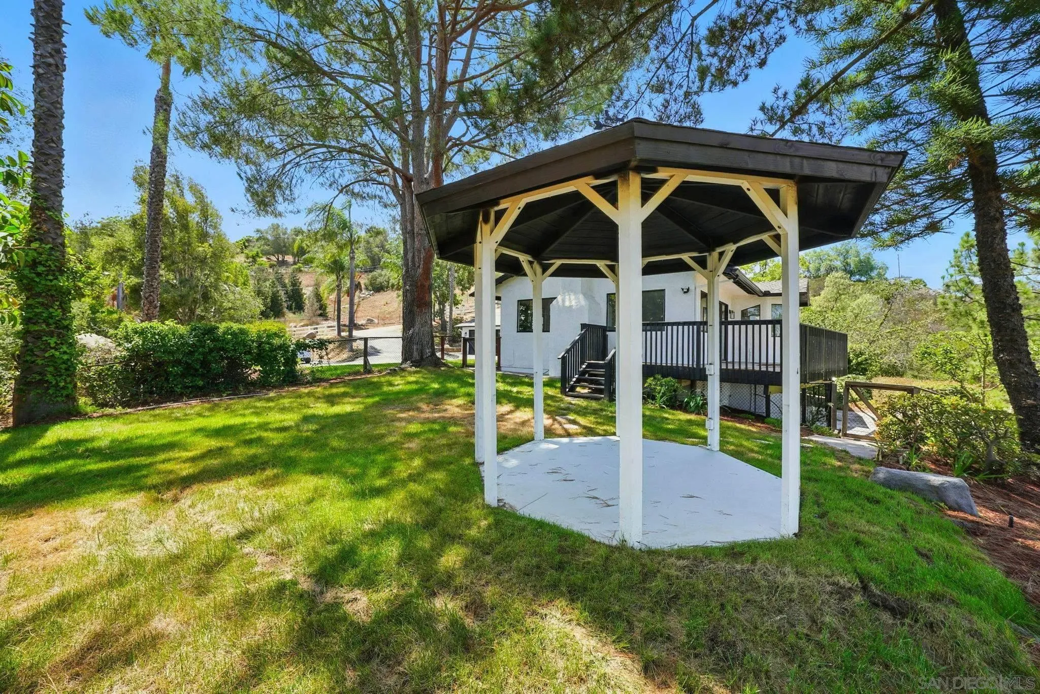 https://cdn.realtyfeed.com/cdn/127/250043334/6924a1b051807b6b57cb3d56052b3c96.webp