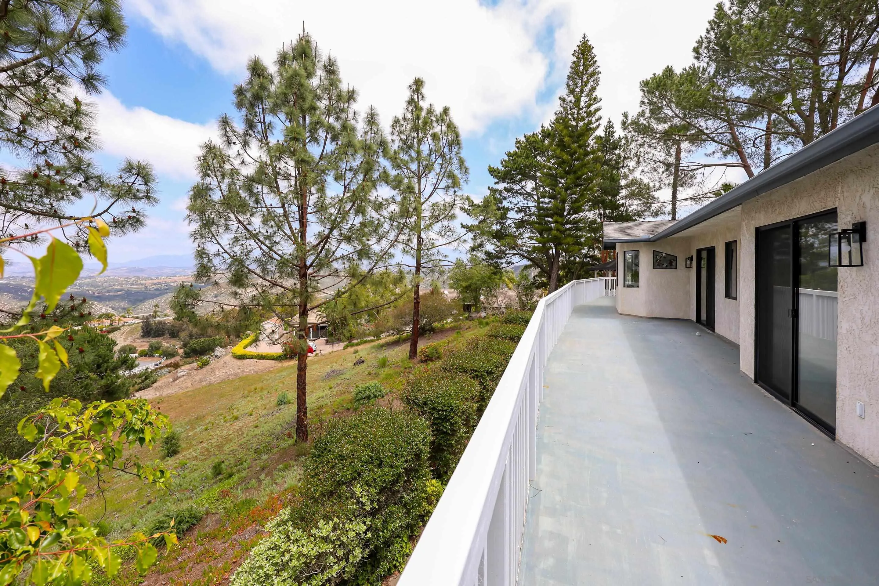 https://cdn.realtyfeed.com/cdn/127/250043334/9f41258453e370c9c8913c724e99139e.webp