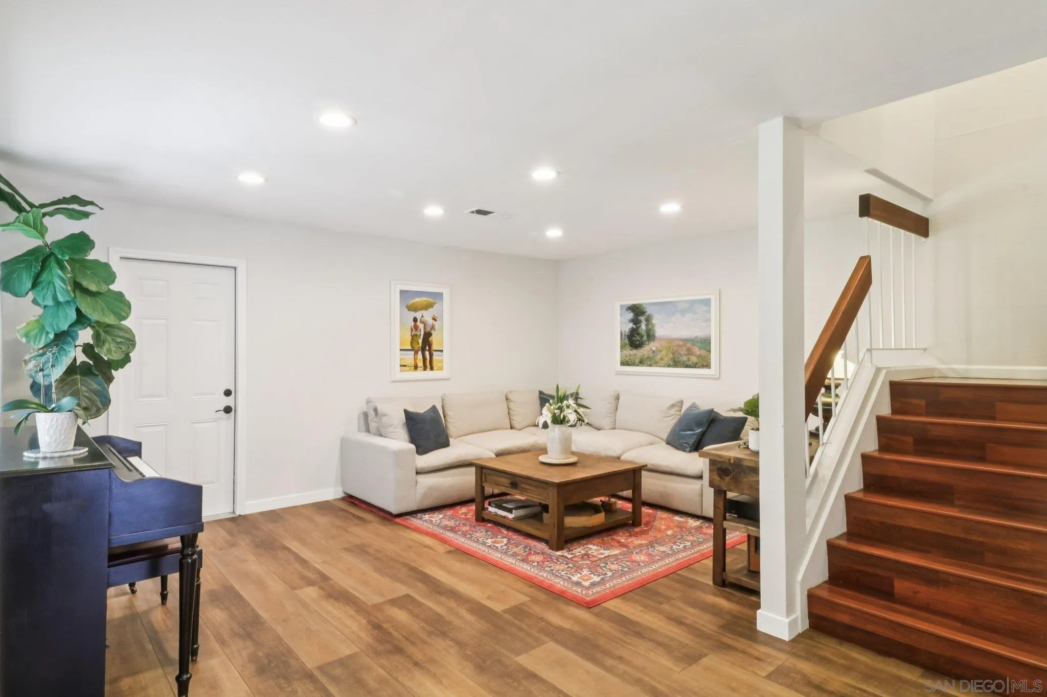 Photo #8: 250043363 Listing: Photo #8