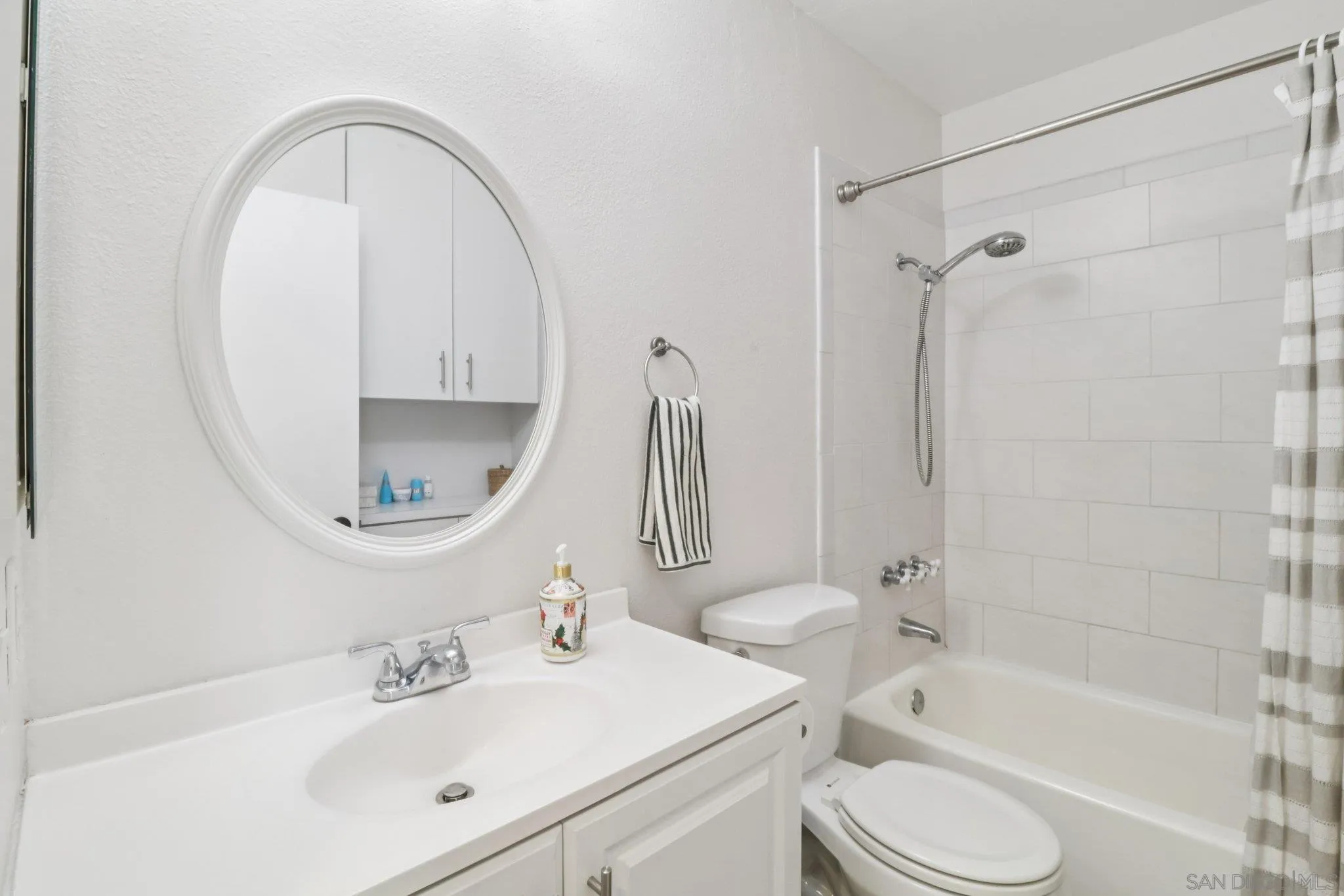 Photo #61: 250043363 Listing: Photo #61