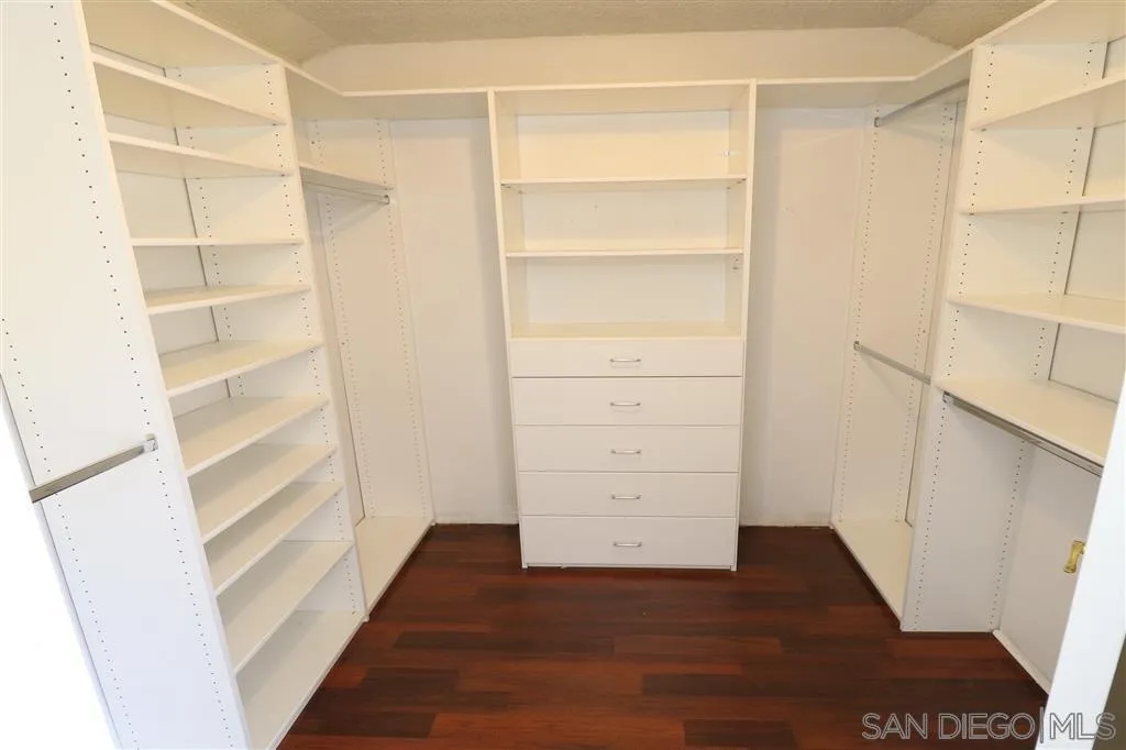 Photo #25: 250043363 Listing: Photo #25