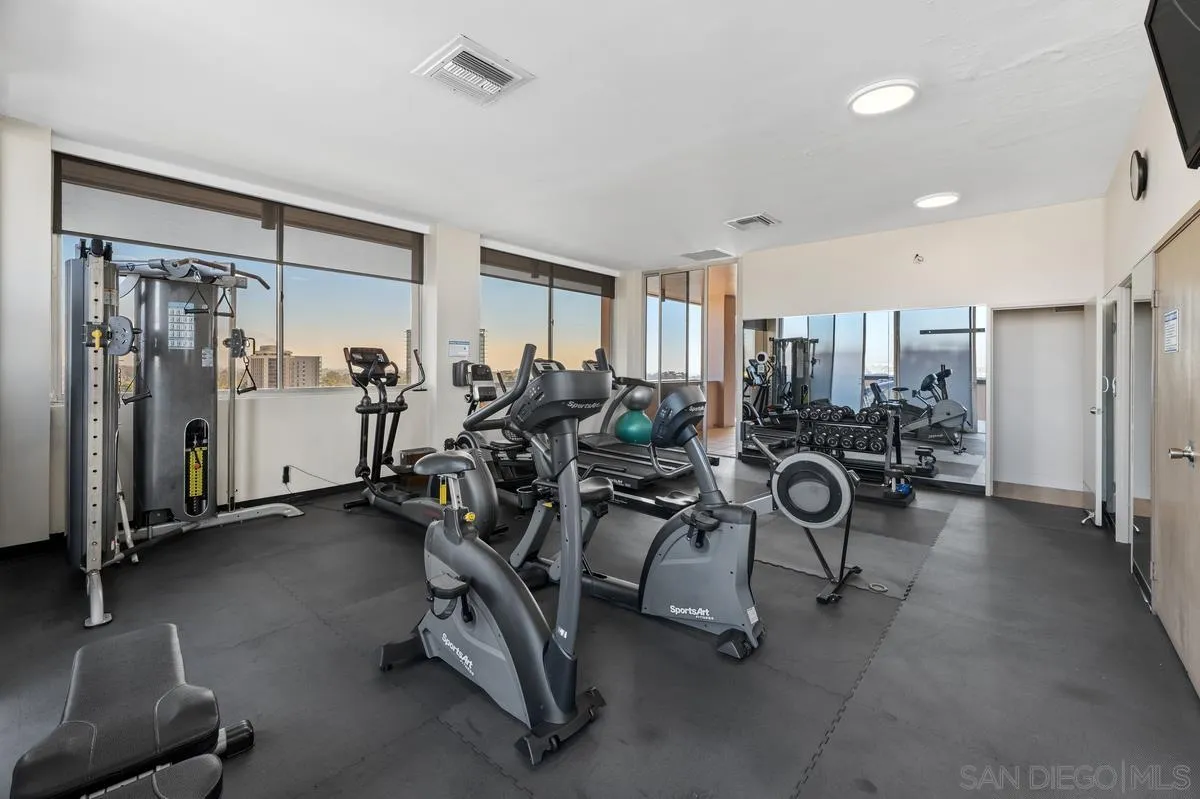 https://cdn.realtyfeed.com/cdn/127/250043366/4ca4a1d7f076792c02738d27927ddefd.webp