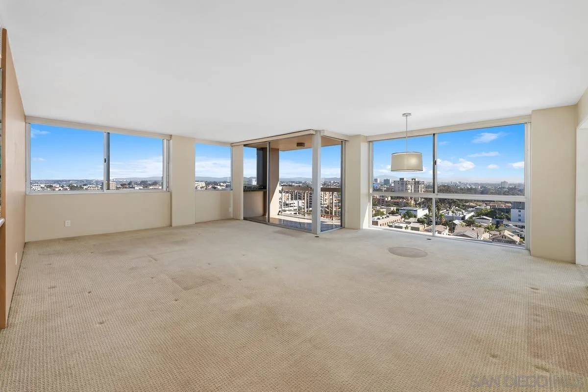 https://cdn.realtyfeed.com/cdn/127/250043366/d9de8732978db50219742589287607f1.webp