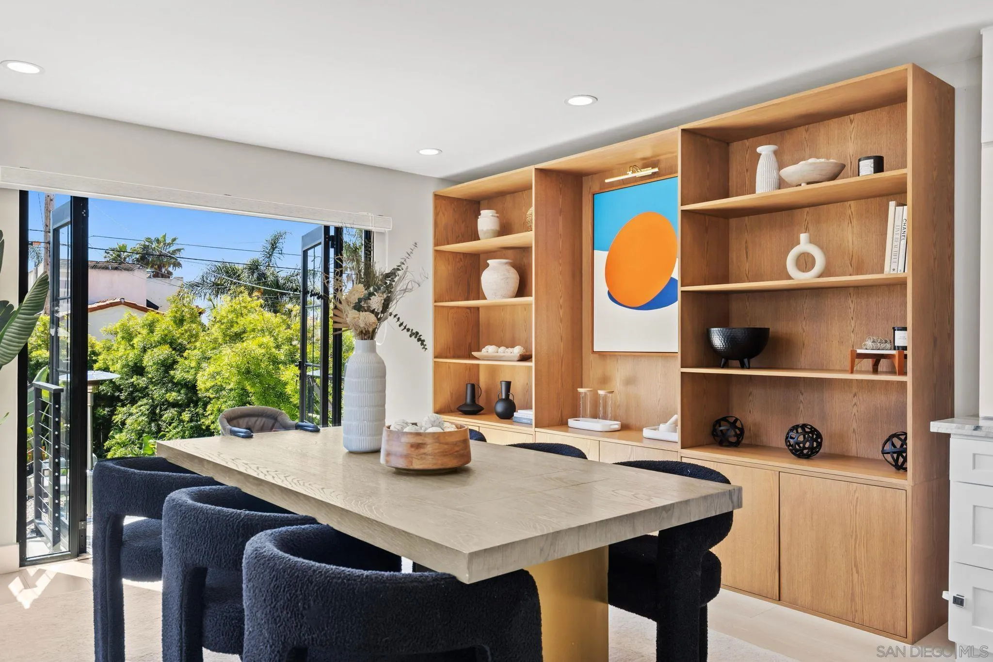https://cdn.realtyfeed.com/cdn/127/250043368/8917741ae775addb68216a541dcec513.webp