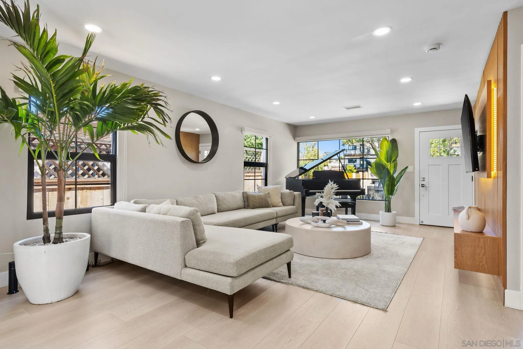 https://cdn.realtyfeed.com/cdn/127/250043368/e08df1743c741be0037f380c36103de2.webp