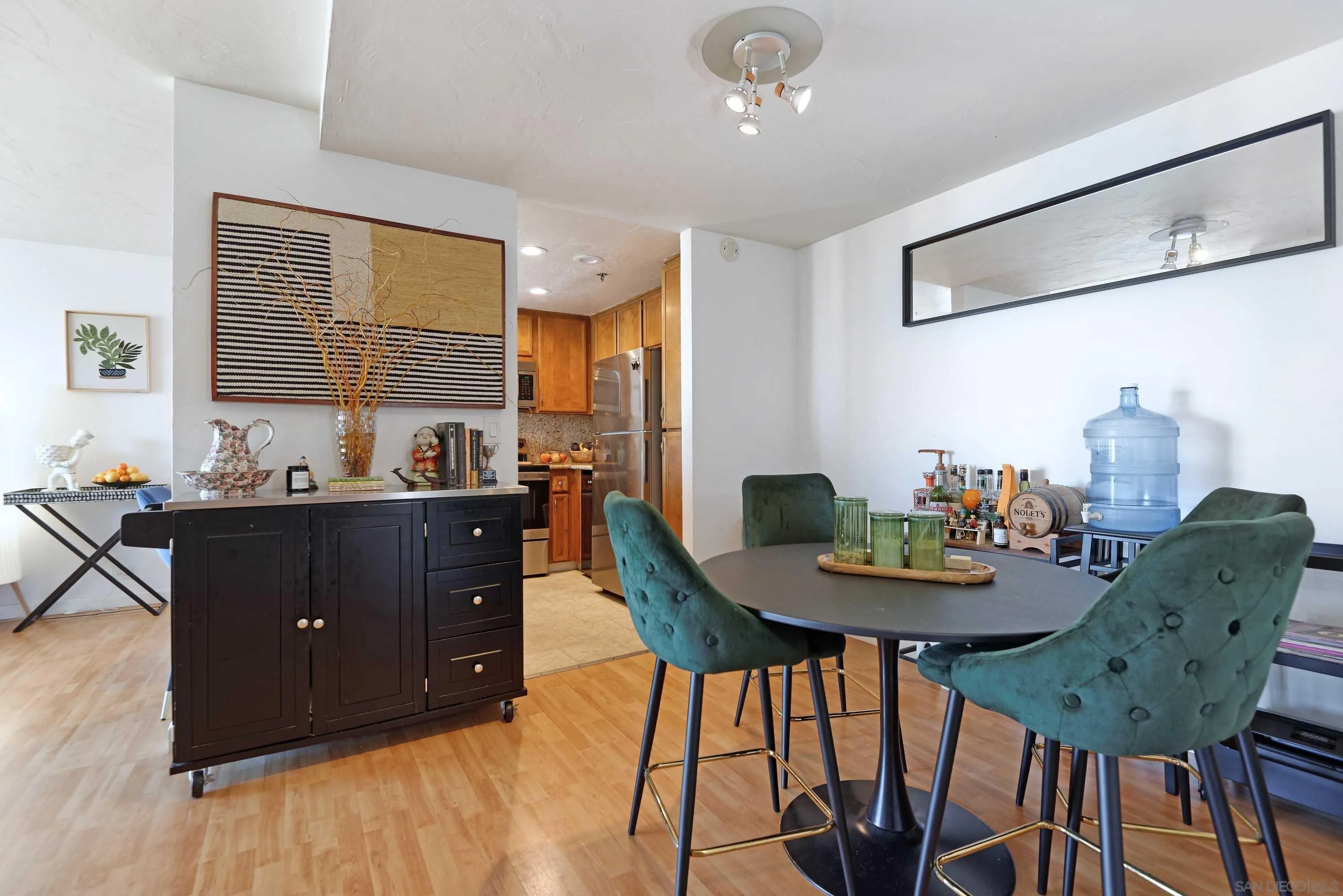 https://cdn.realtyfeed.com/cdn/127/250043369/854ca6c3f45c07da530998113b3867eb.webp