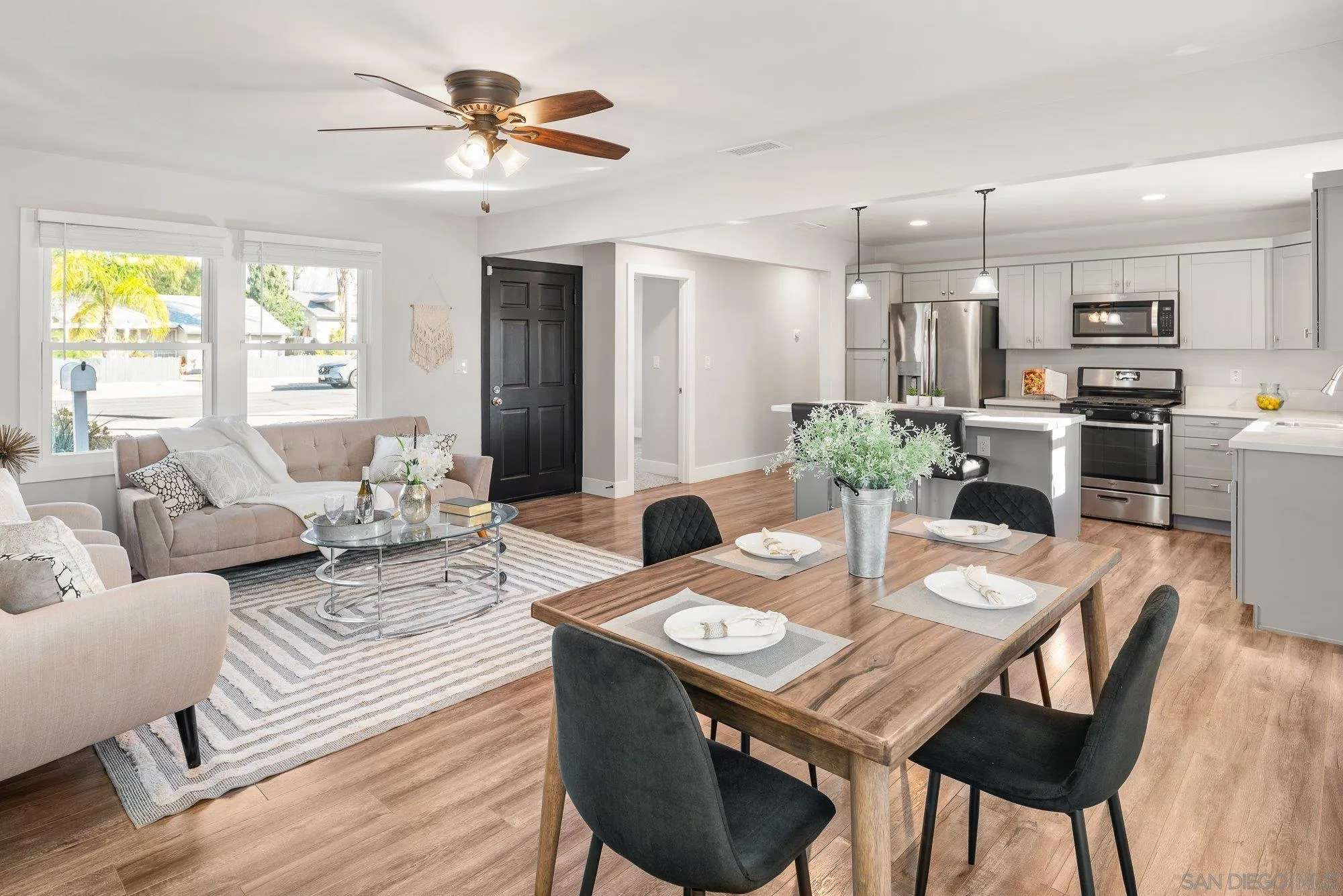 https://cdn.realtyfeed.com/cdn/127/250043373/cef148e52f38a321e591f5812655990c.webp