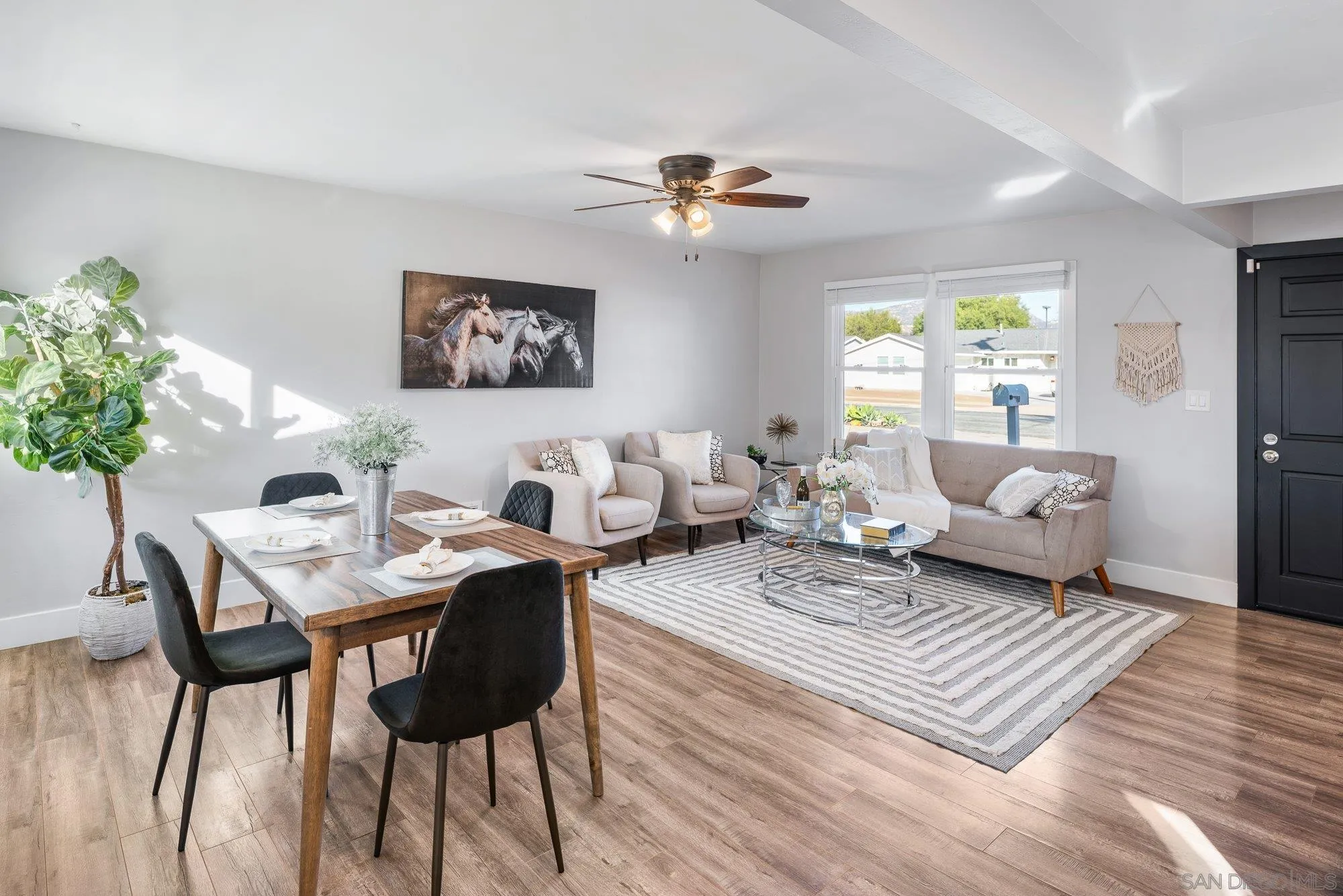 https://cdn.realtyfeed.com/cdn/127/250043373/d00128b4171139c704569cb3607ad743.webp