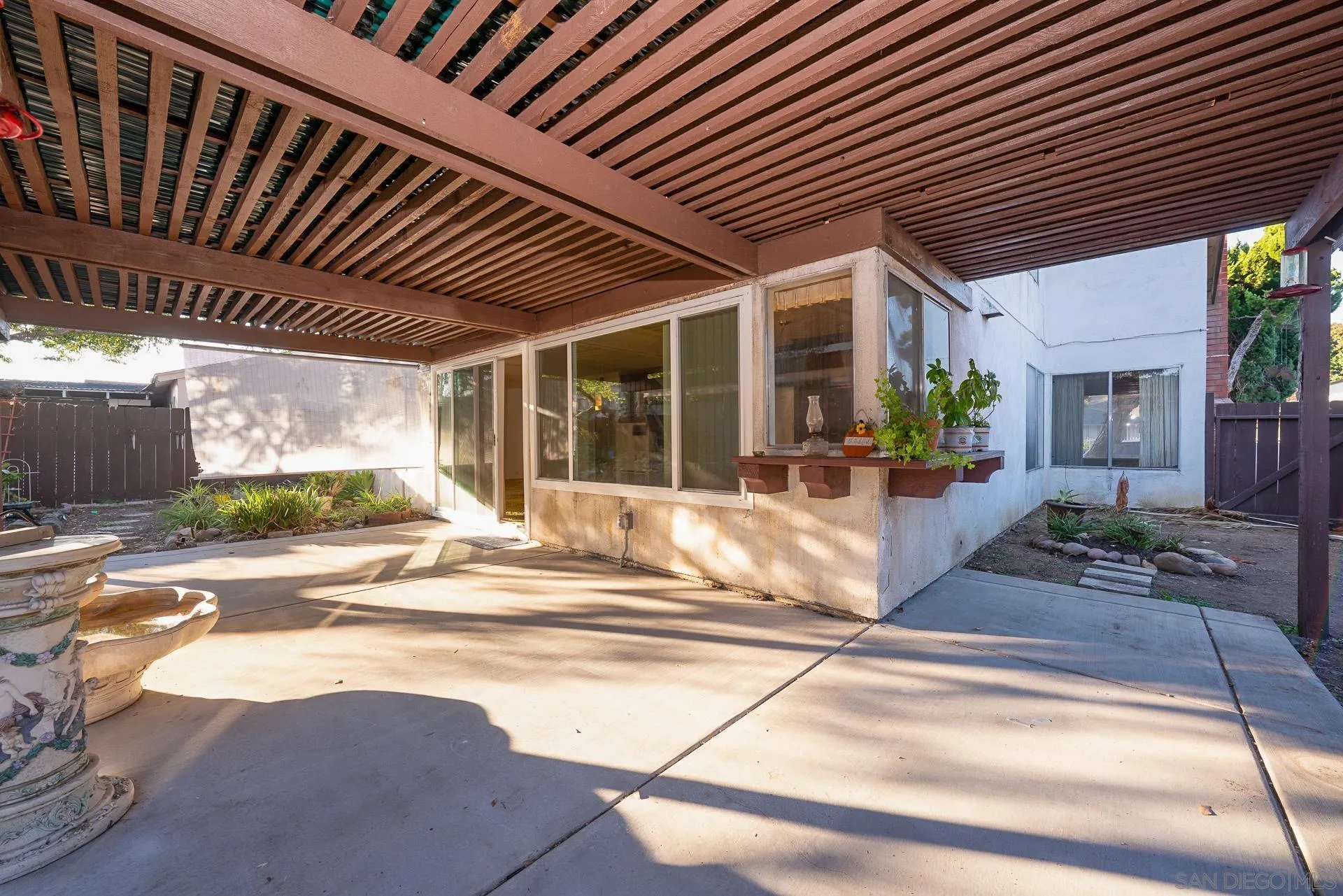 https://cdn.realtyfeed.com/cdn/127/250043374/131528e66964f5842880546373be157e.webp