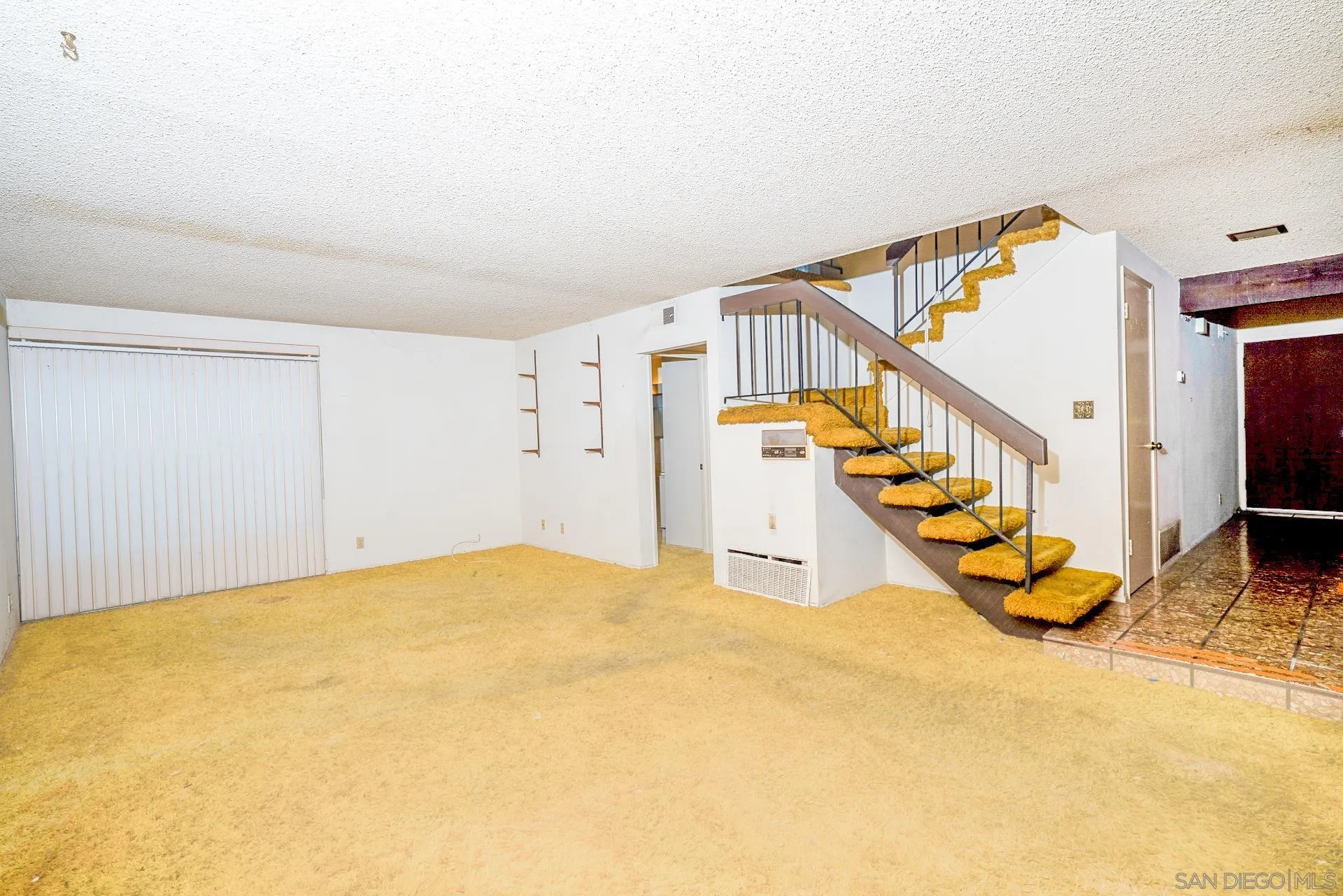 https://cdn.realtyfeed.com/cdn/127/250043374/4460676fd0e924c0528299182cf05bbb.webp