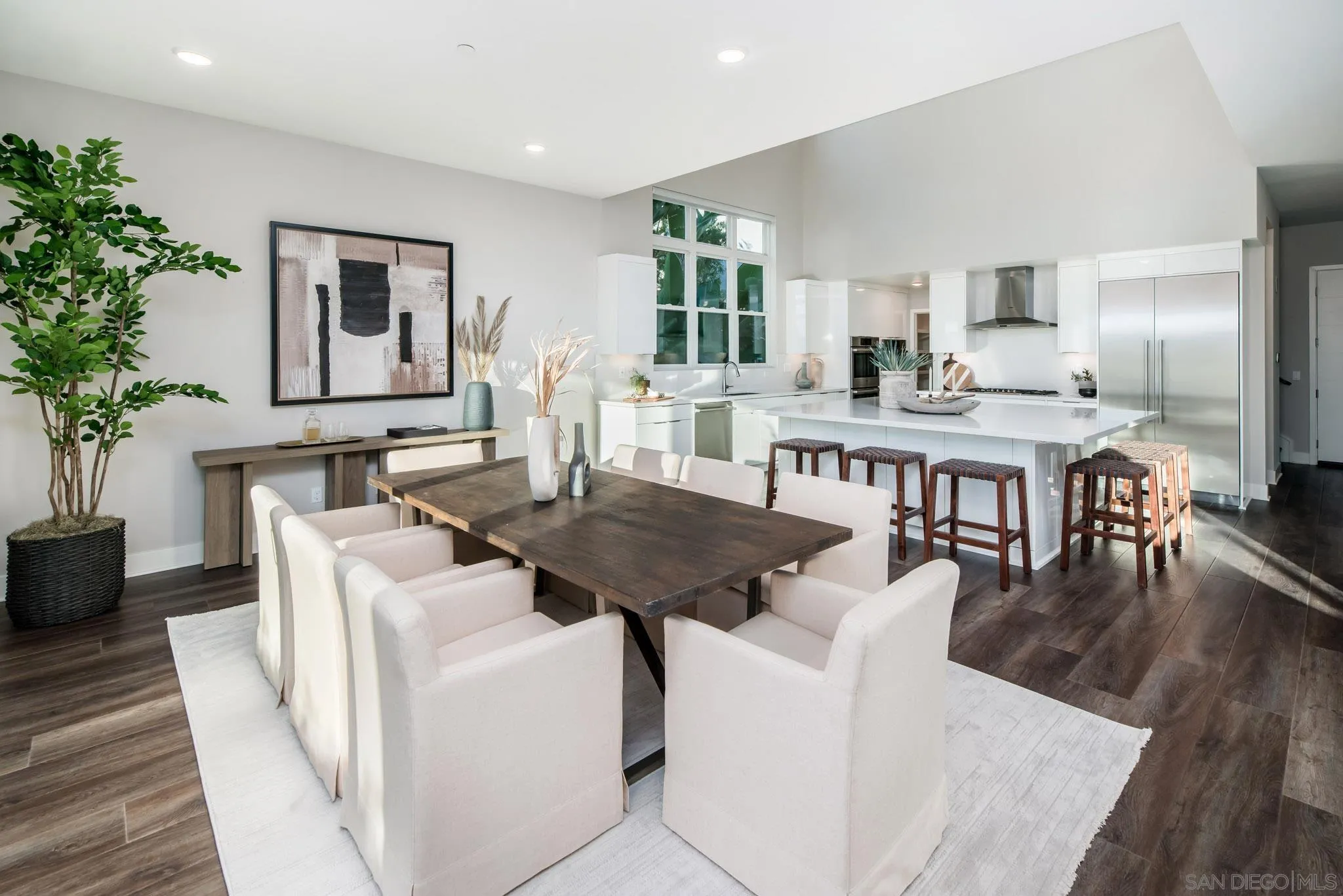 https://cdn.realtyfeed.com/cdn/127/250043389/19207073315819832582c3ce5e12b389.webp