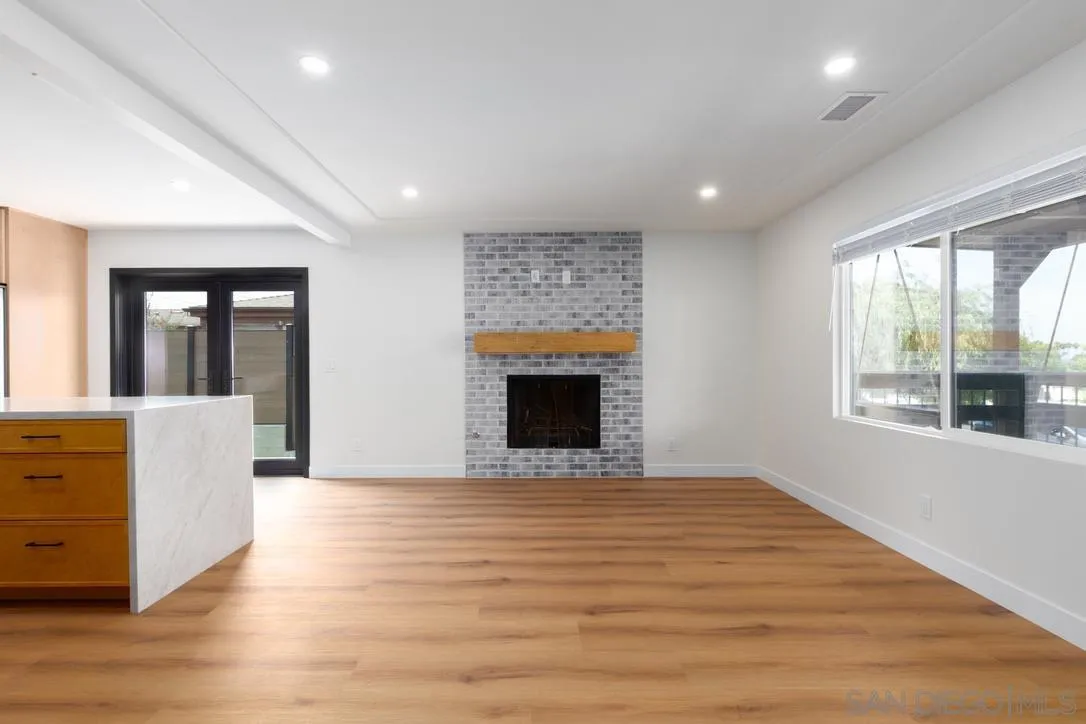 https://cdn.realtyfeed.com/cdn/127/250043398/472f81589ab5cc9e4144fef268c37b31.webp