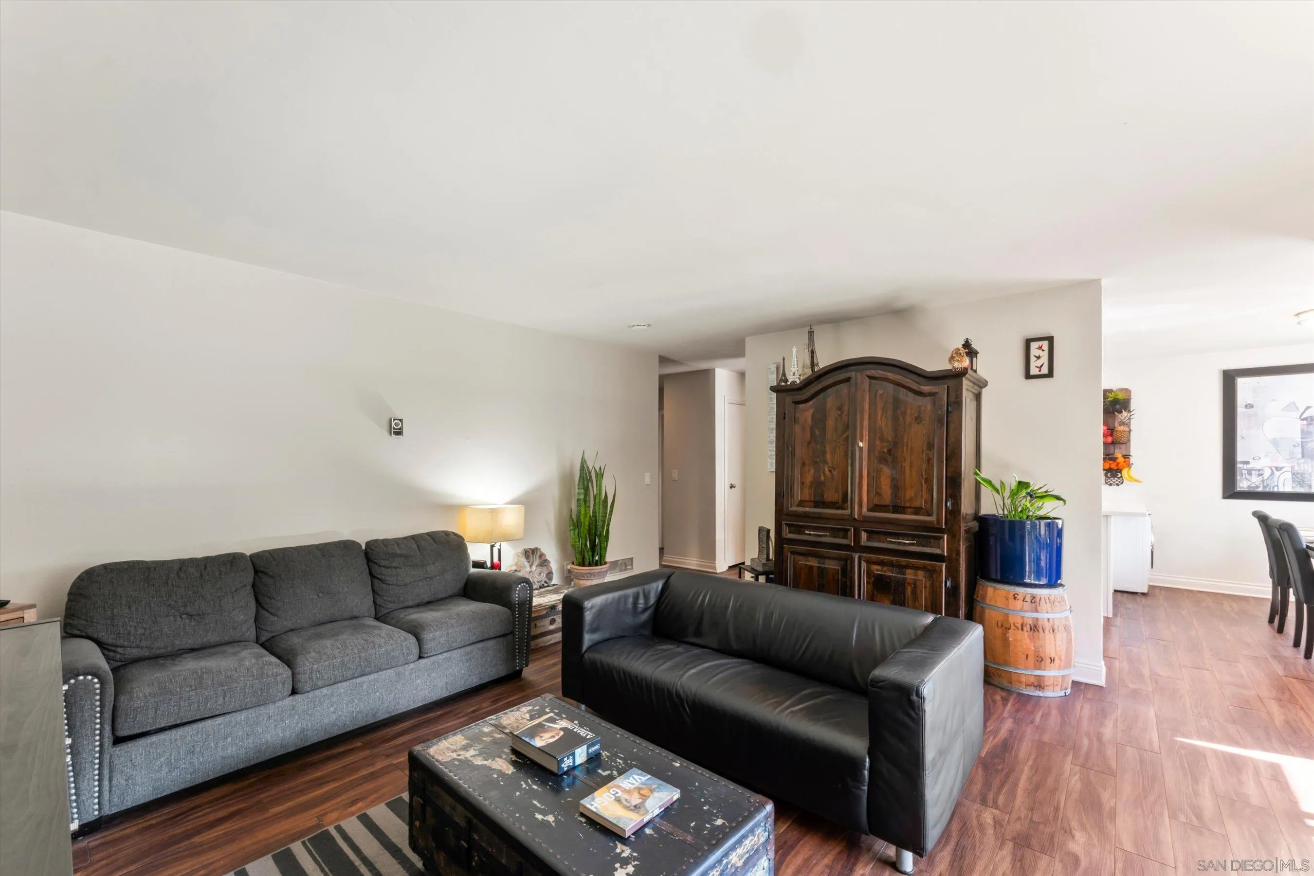 Photo #12: 250043420 Listing: Photo #12