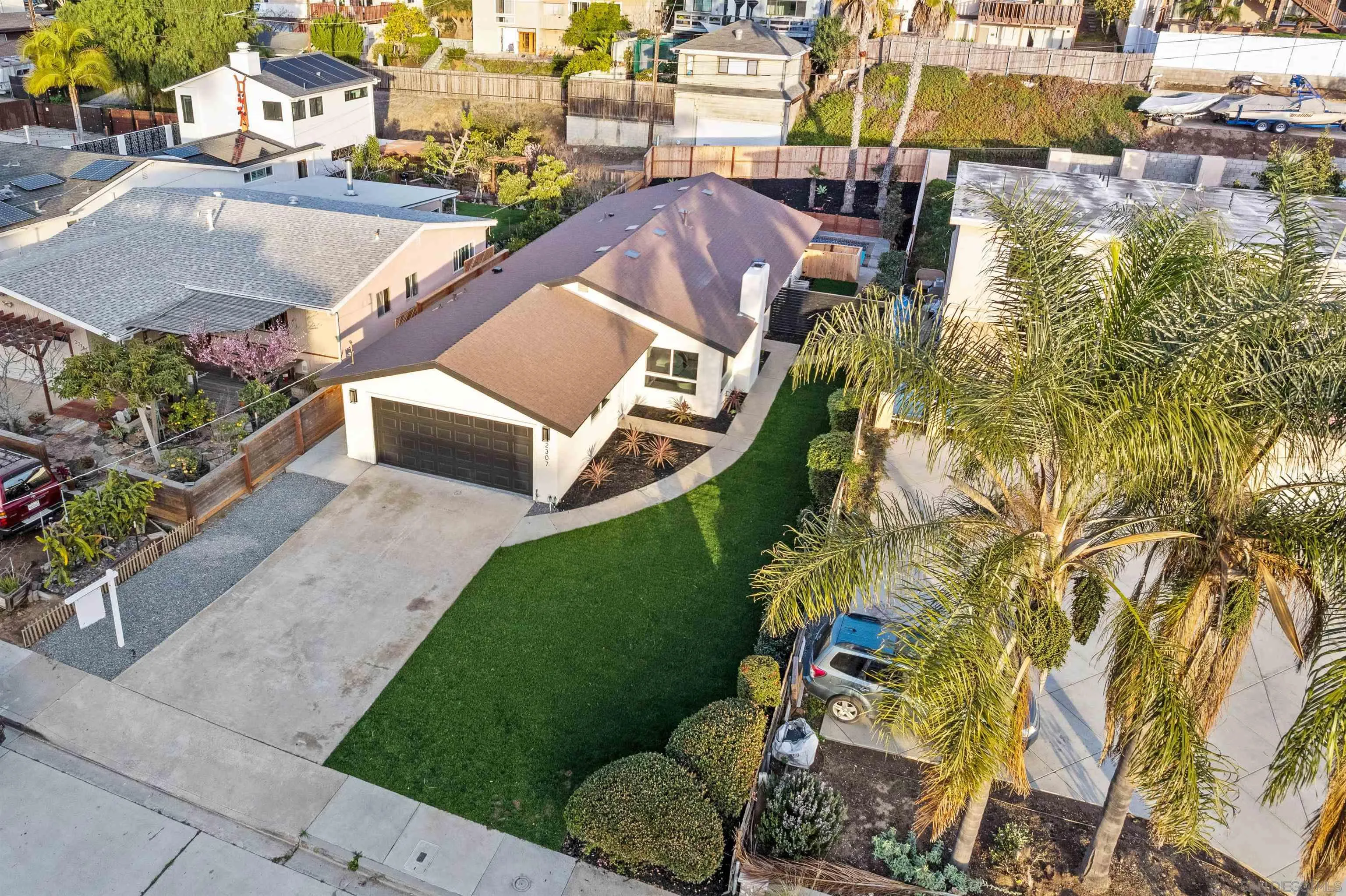 https://cdn.realtyfeed.com/cdn/127/250043422/868794cd3fdeb3d962545df7521c37c8.webp