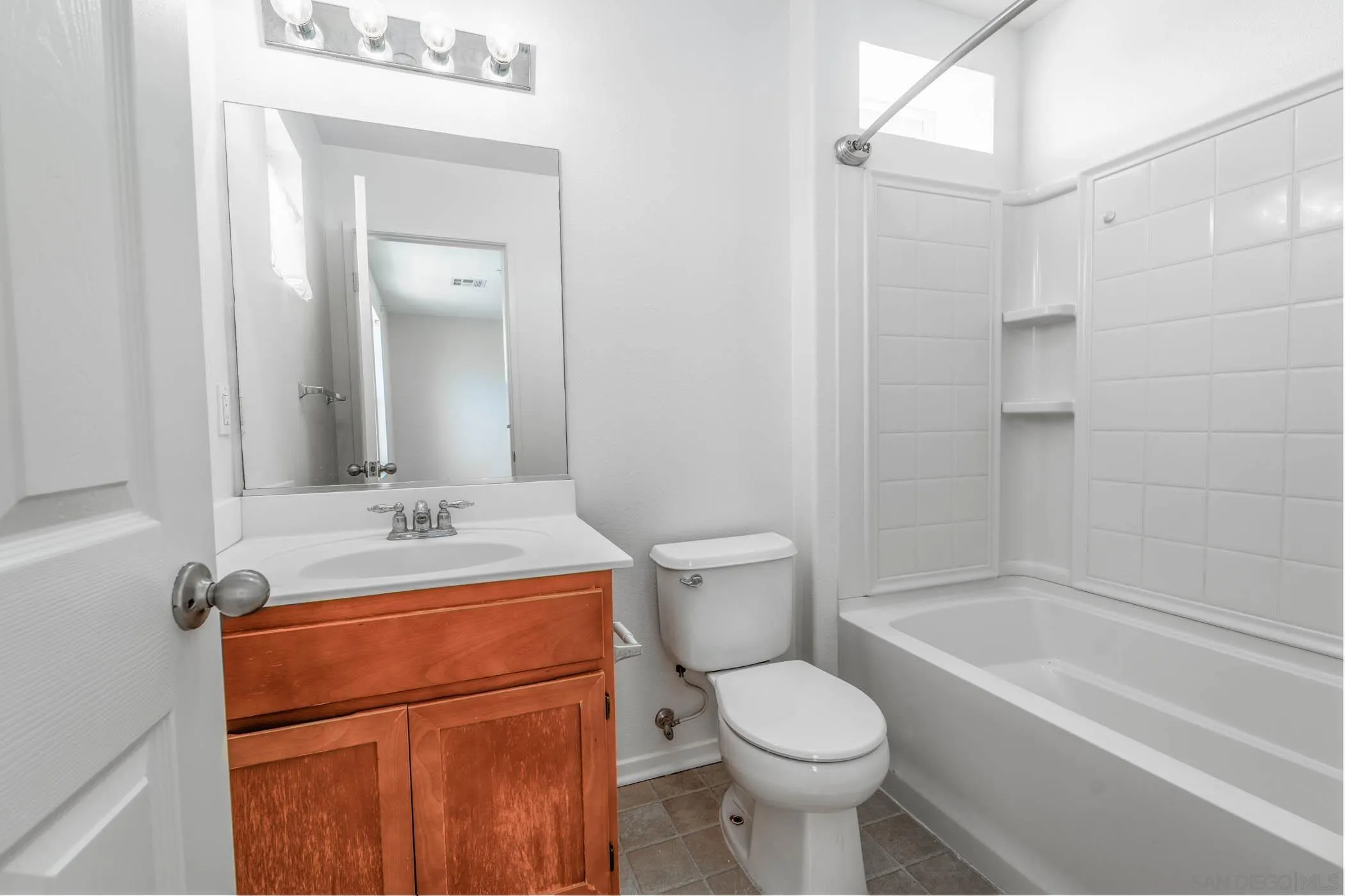https://cdn.realtyfeed.com/cdn/127/250043426/289c4436c686643213c53fa394b8b72e.webp