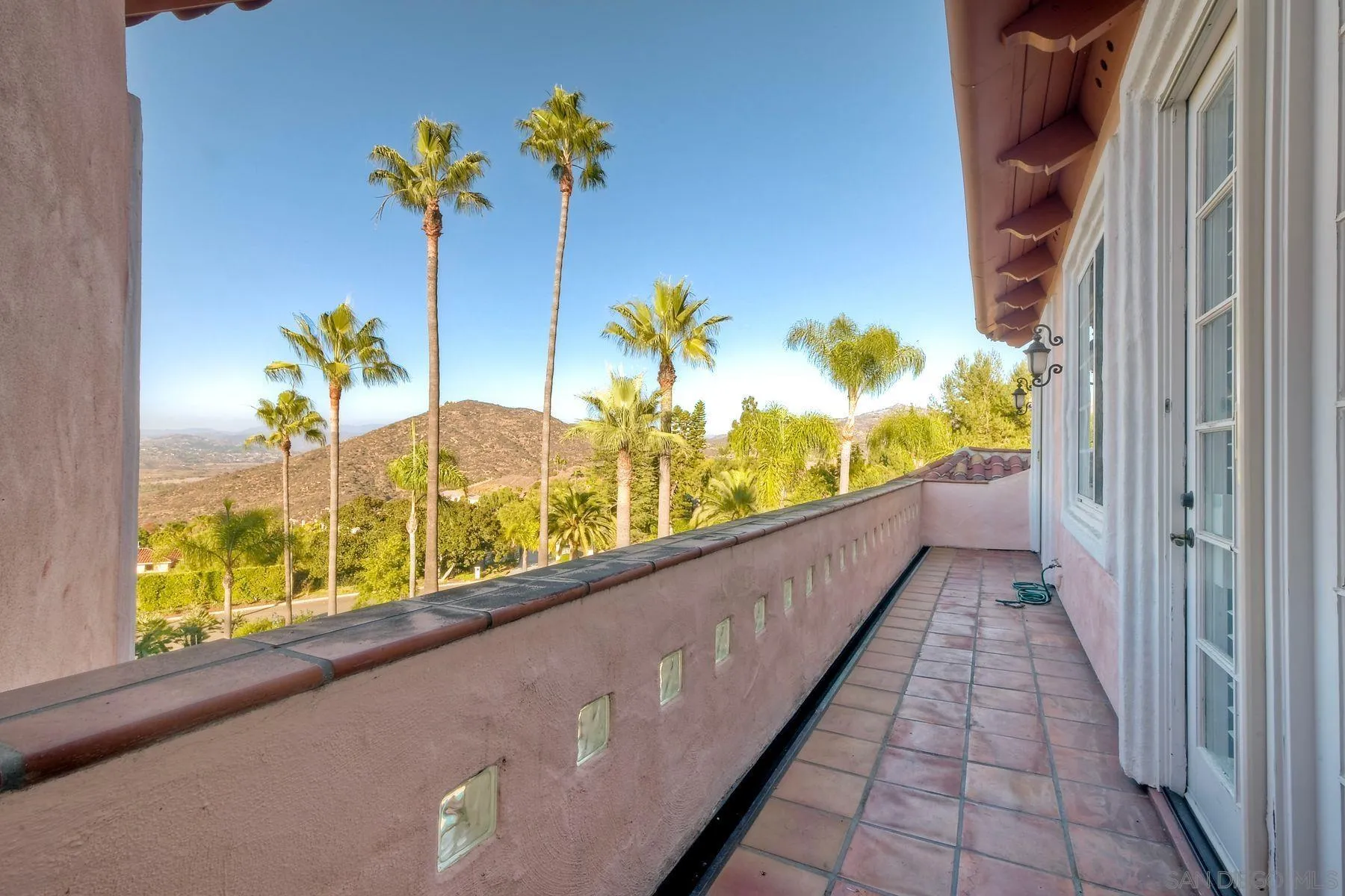 https://cdn.realtyfeed.com/cdn/127/250043439/471045f0821506518c419a6b5f1d81c2.webp
