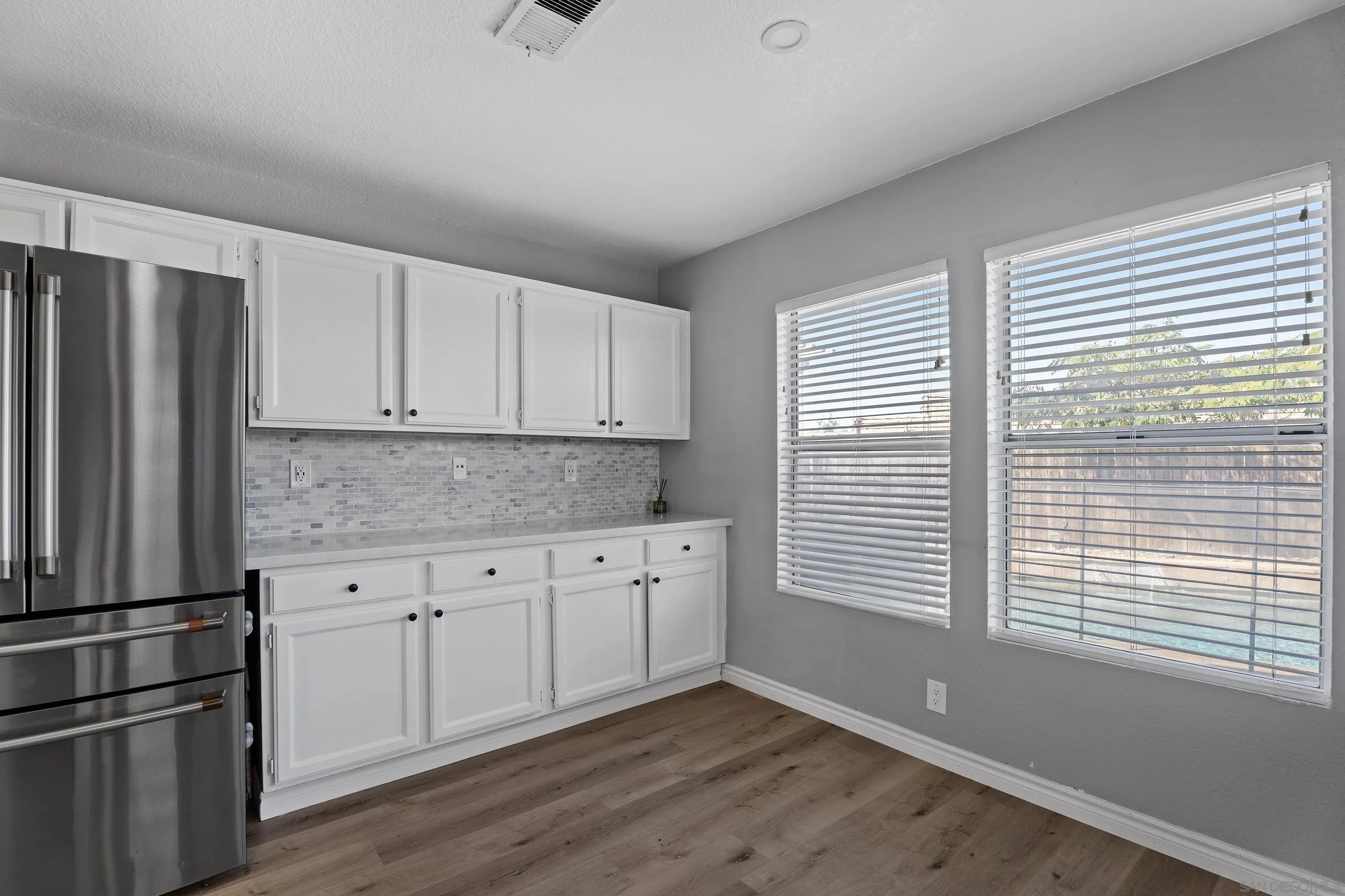 https://cdn.realtyfeed.com/cdn/127/250043442/96d6bd3eb9278c5bfed9c0b157aa0839.webp