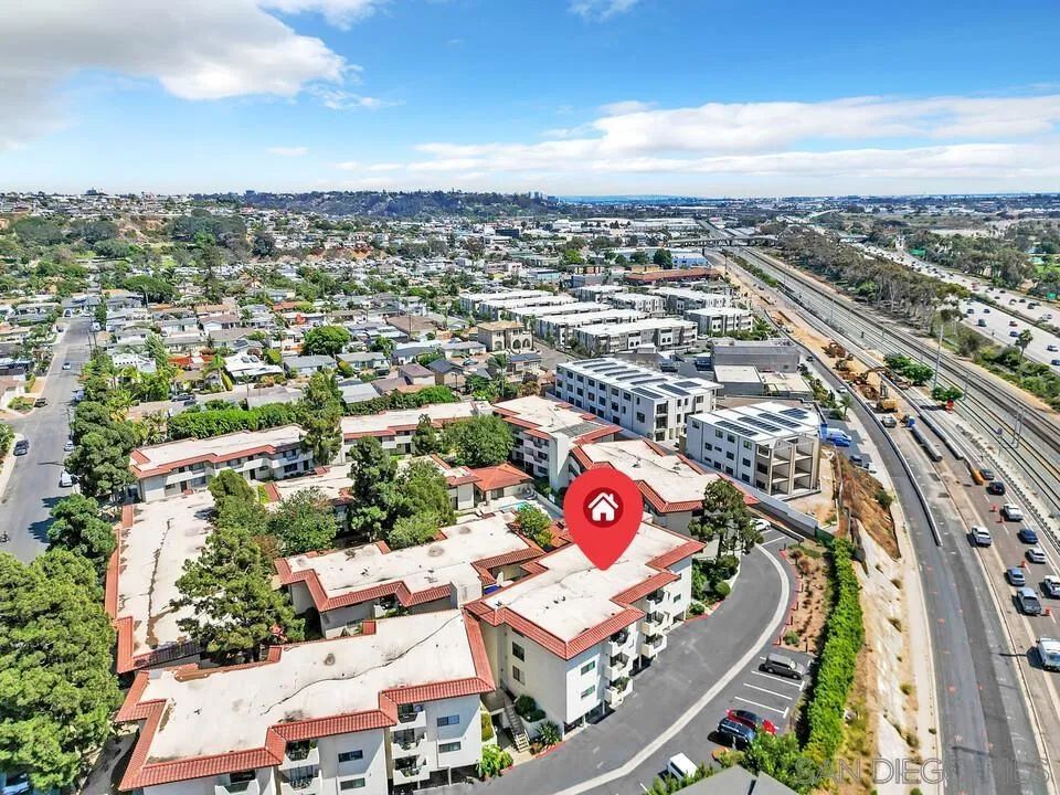 https://cdn.realtyfeed.com/cdn/127/250043443/00abbf8a813e59f481a12543427c961f.webp