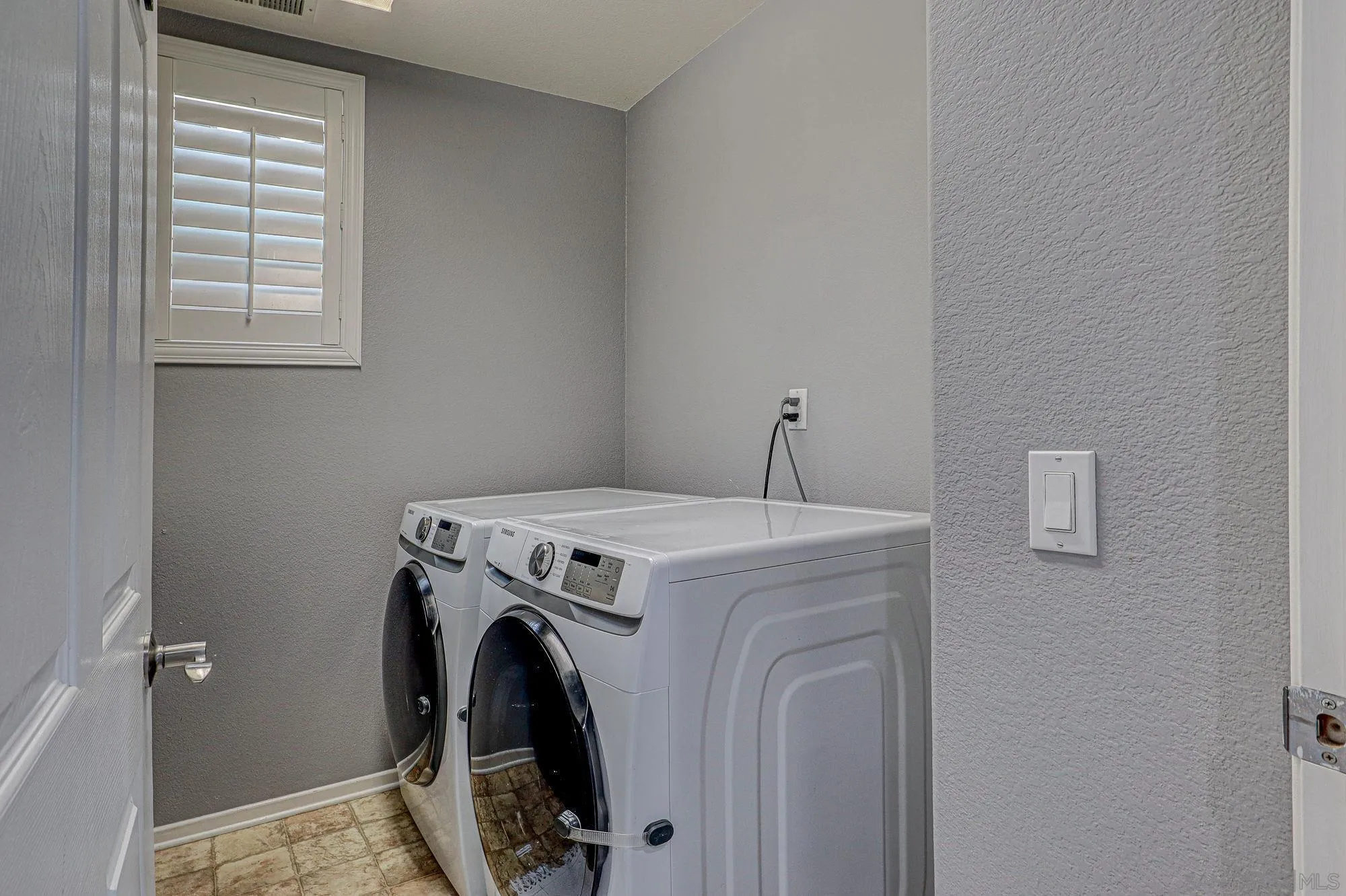 https://cdn.realtyfeed.com/cdn/127/250043451/972a99123c155612b9099f950caceb45.webp