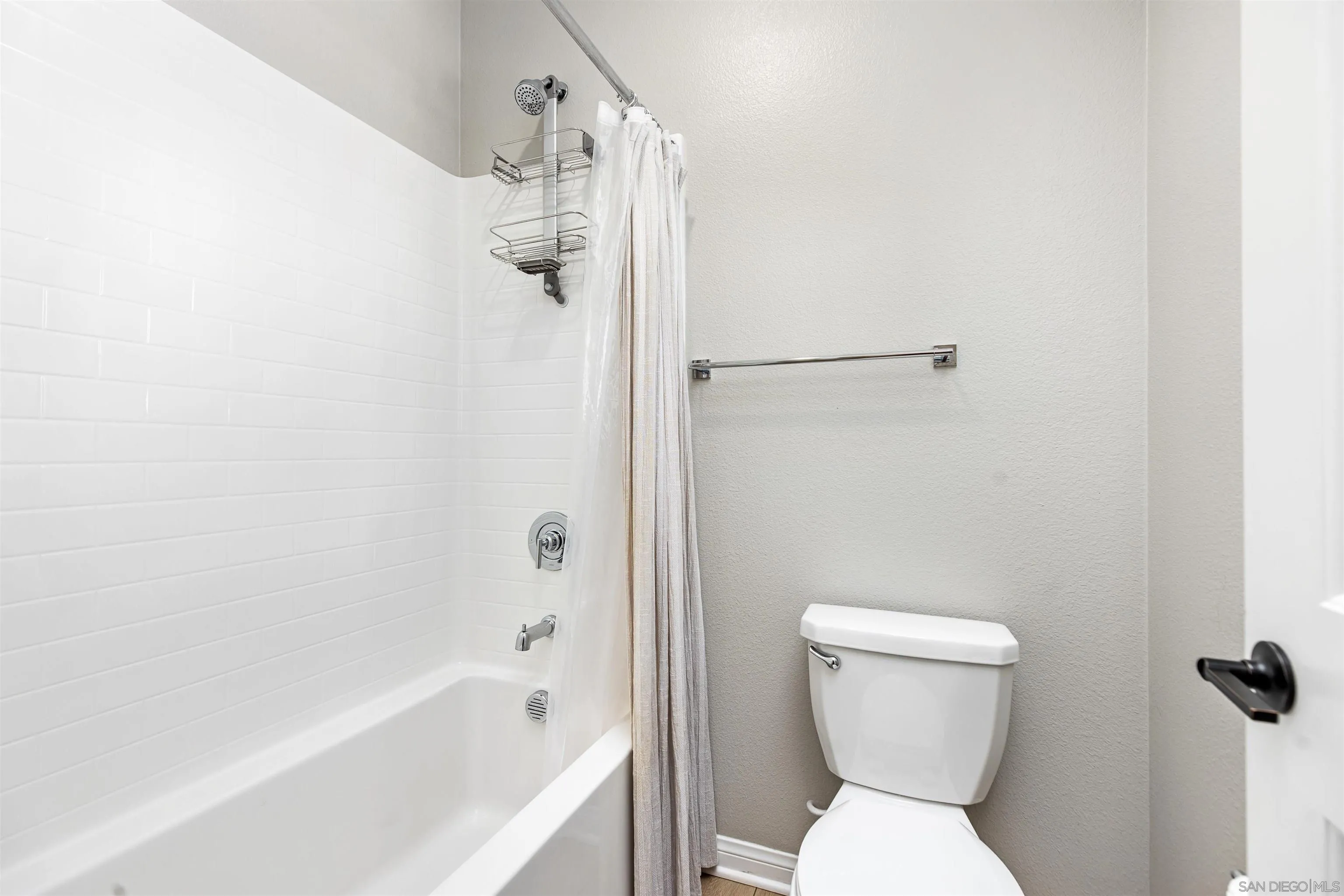 https://cdn.realtyfeed.com/cdn/127/250043462/4750217eb6157a35828970a27461a023.webp