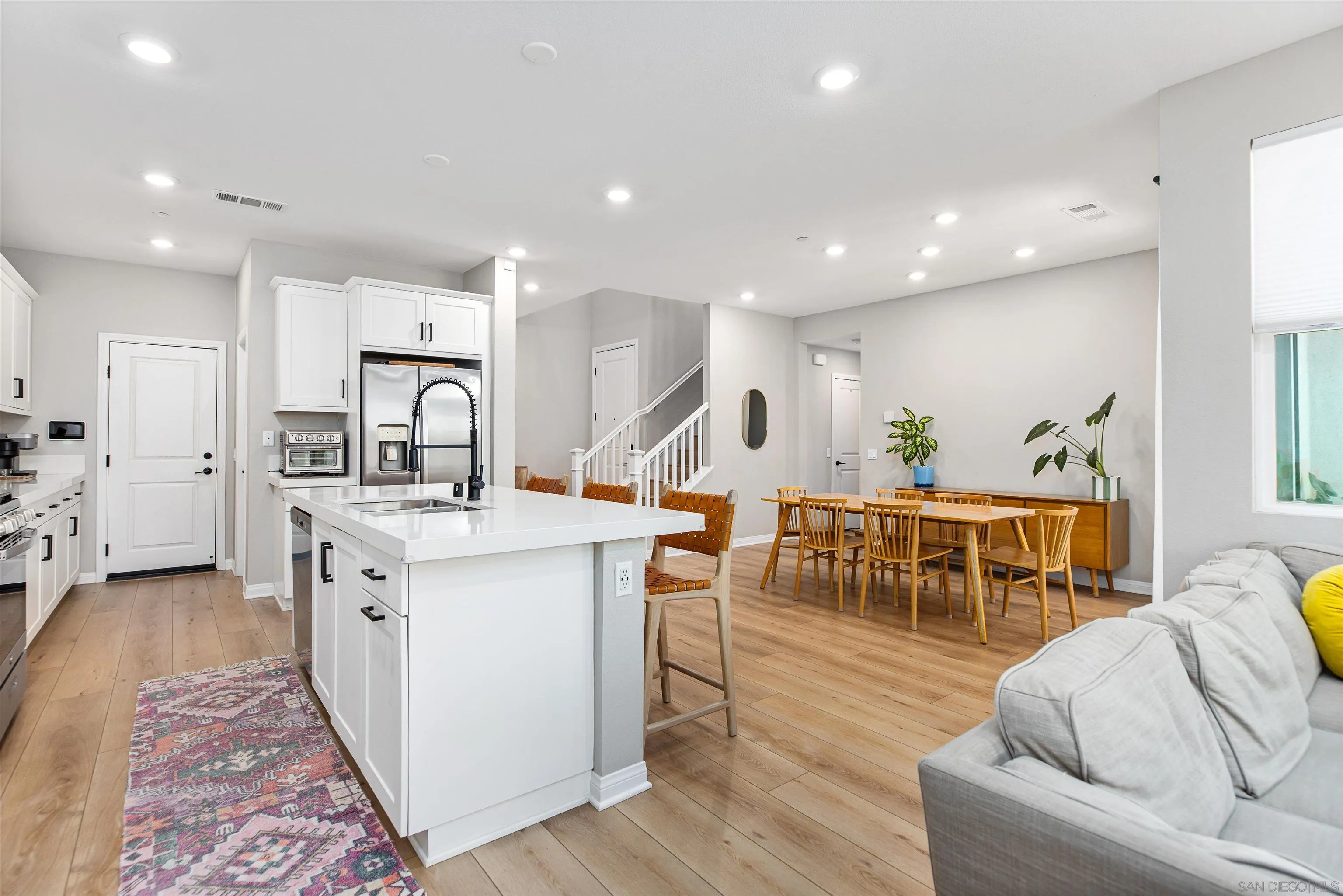 https://cdn.realtyfeed.com/cdn/127/250043462/ab11659a392a7dc0c16115e8749e160d.webp