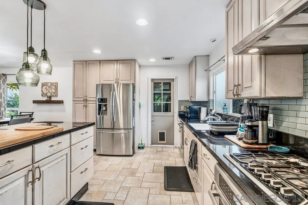 https://cdn.realtyfeed.com/cdn/127/250043464/afa1b3117ede184a146992f64f140c26.webp