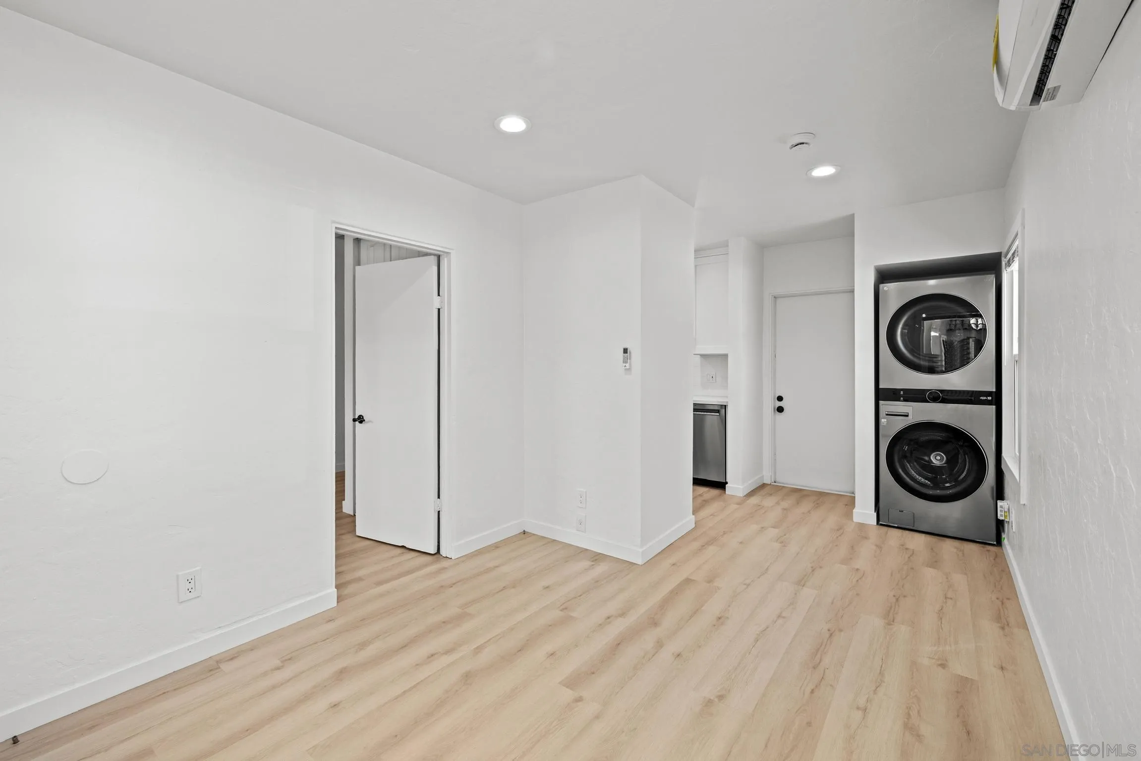 https://cdn.realtyfeed.com/cdn/127/250043466/b254d1acbeb013544e0ceeb9171b2272.webp