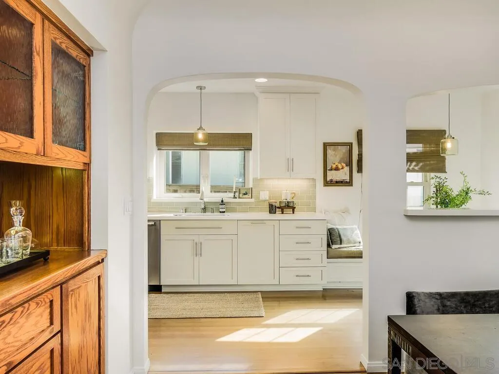 https://cdn.realtyfeed.com/cdn/127/250043469/6a4920619dcae66633138f391334ee51.webp