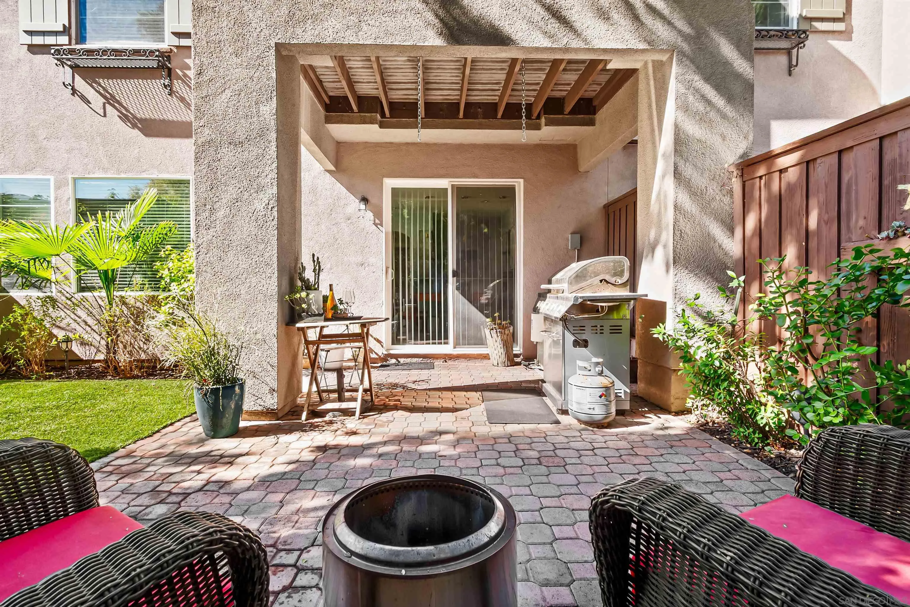 https://cdn.realtyfeed.com/cdn/127/250043475/0c1ba1cc907204f938146569033f5c76.webp