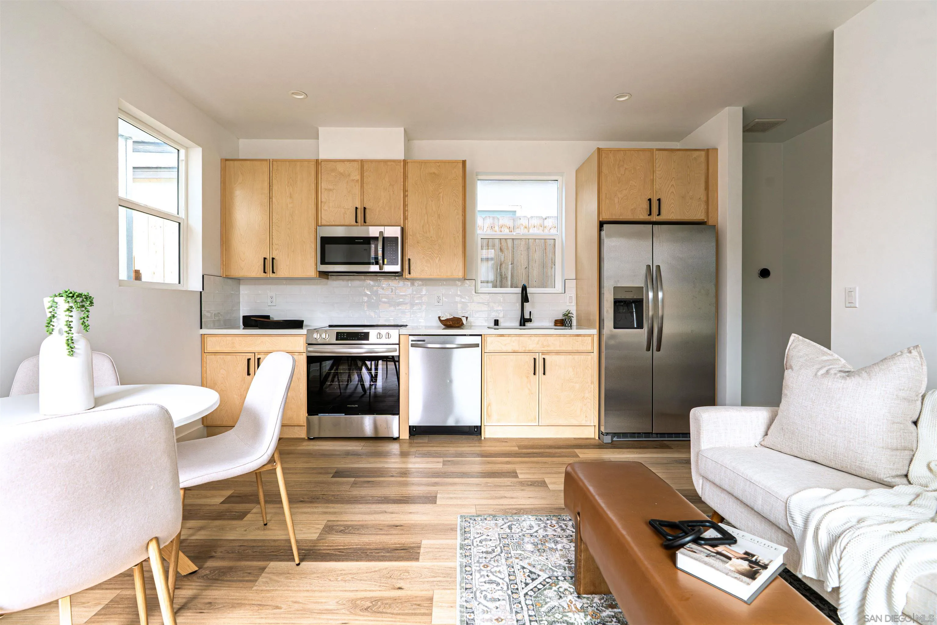 https://cdn.realtyfeed.com/cdn/127/250043485/e0a70bce87e588f702c0dd717013bf21.webp