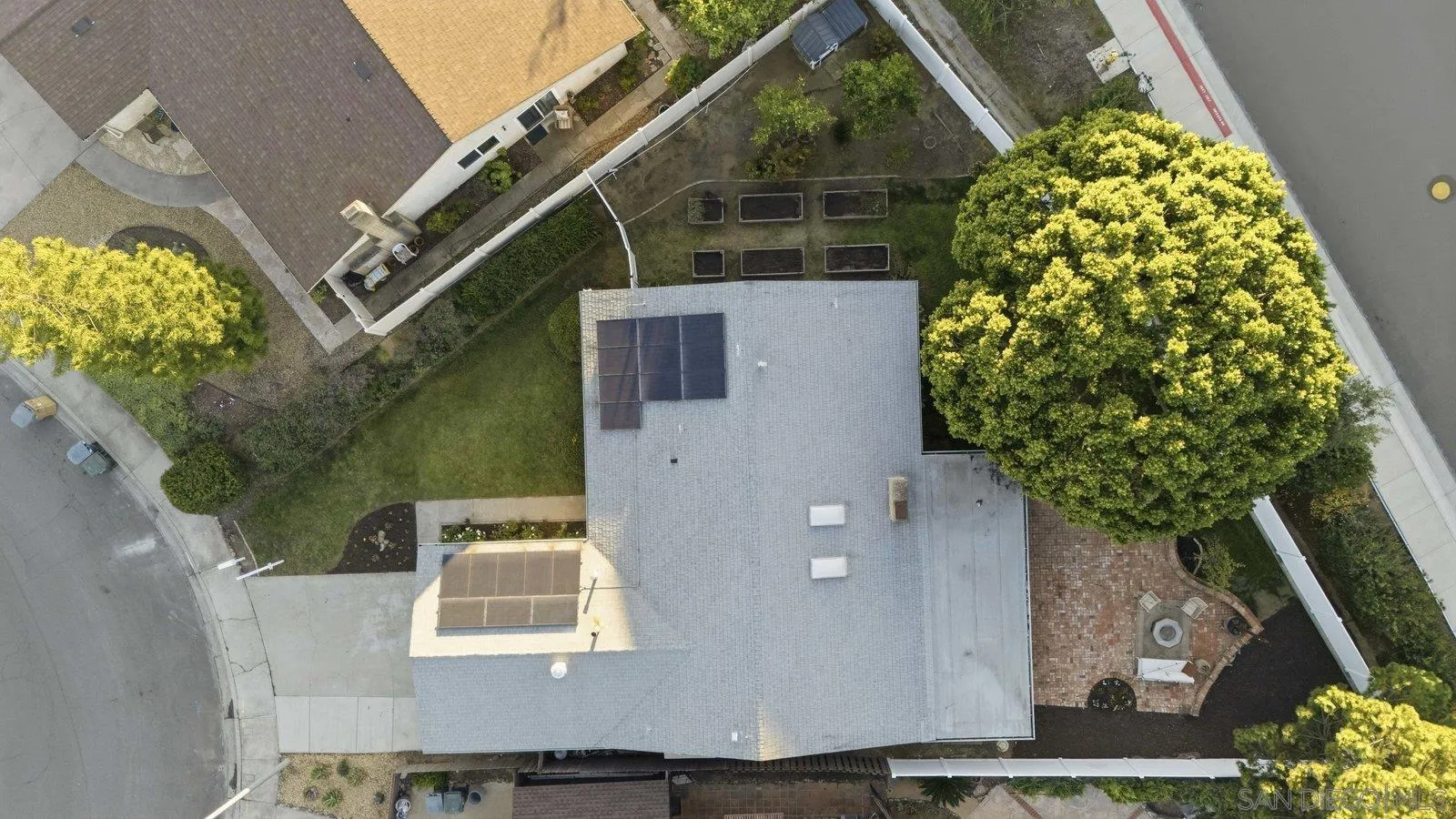 https://cdn.realtyfeed.com/cdn/127/250043487/a8905174fc04afef96630c5722638cc9.webp