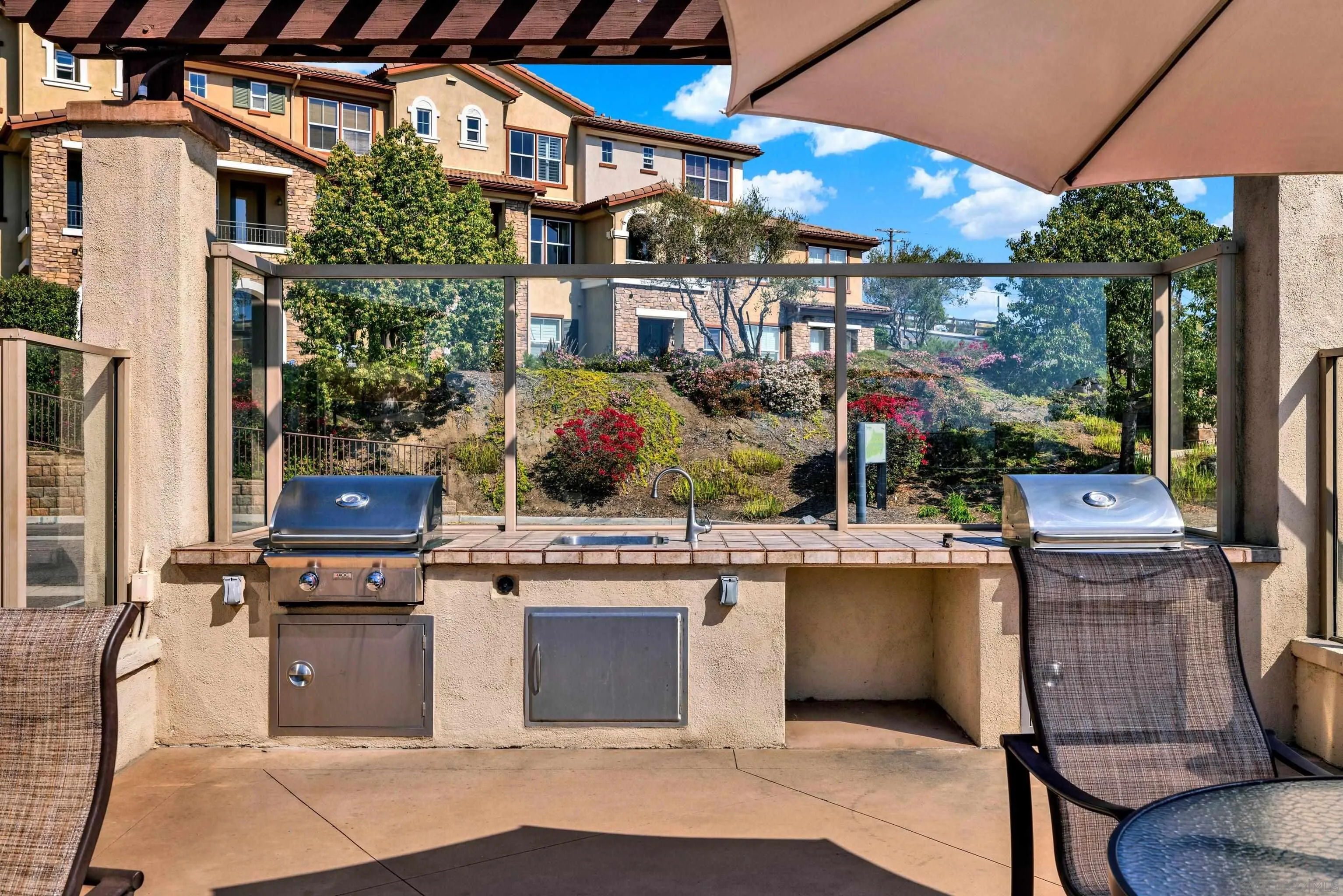 https://cdn.realtyfeed.com/cdn/127/250043493/1c1cdb33c24ab6f6d5ce68f12171093c.webp