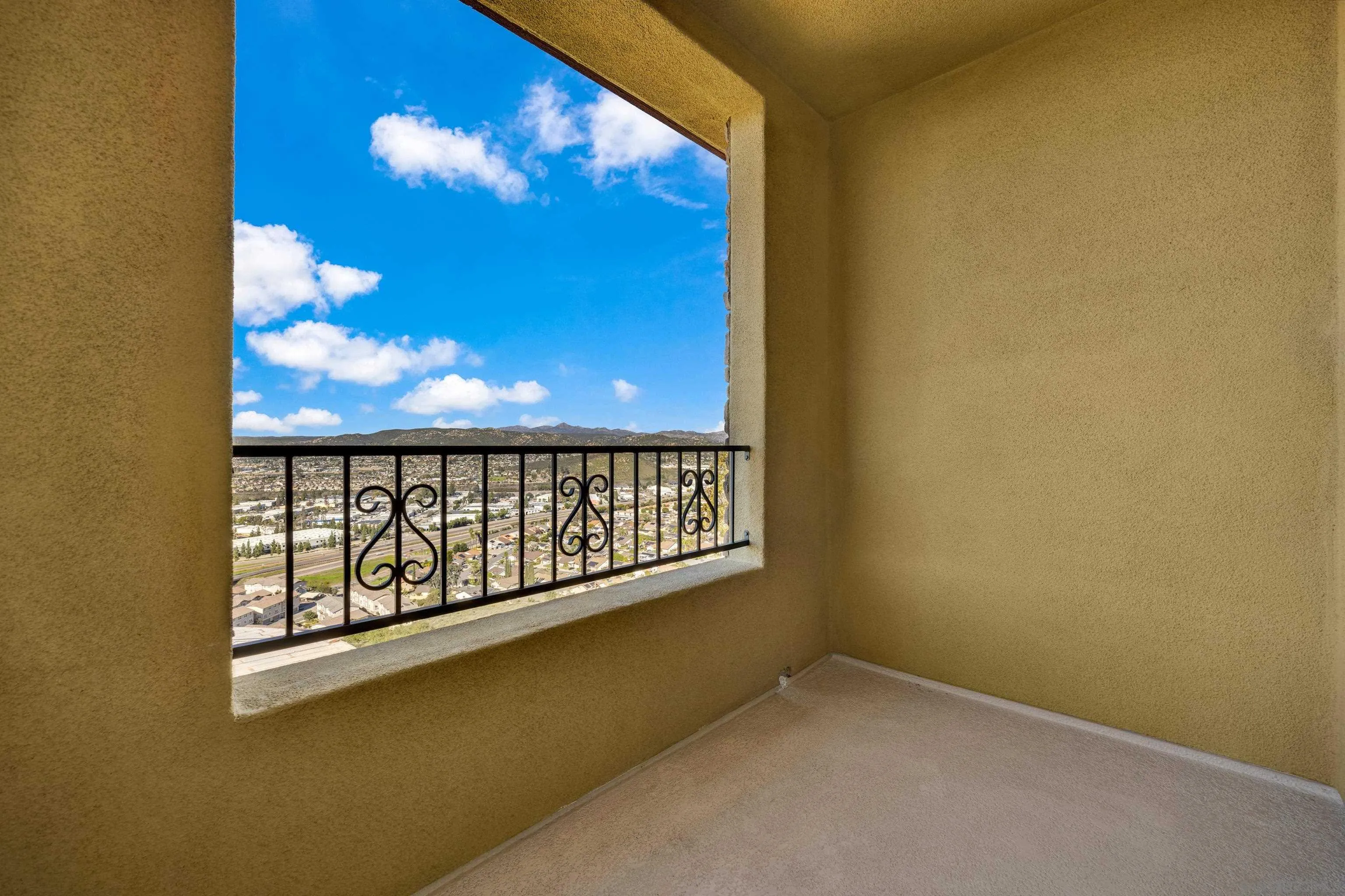 https://cdn.realtyfeed.com/cdn/127/250043493/5a0a6bac48f73b2ad8287fc76f69559b.webp