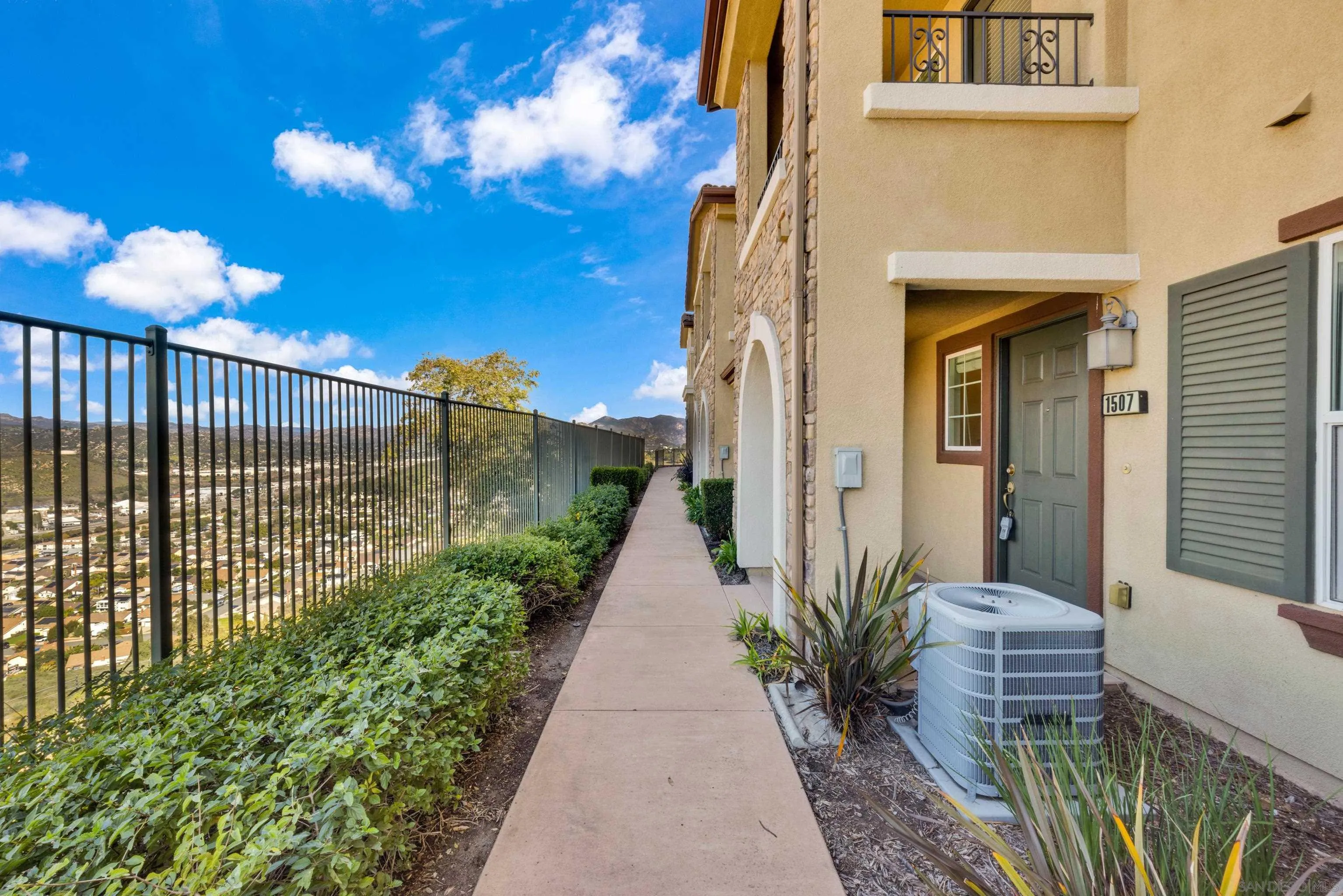 https://cdn.realtyfeed.com/cdn/127/250043493/5d76215578fd7023c0e0cf3b4c05fbb6.webp