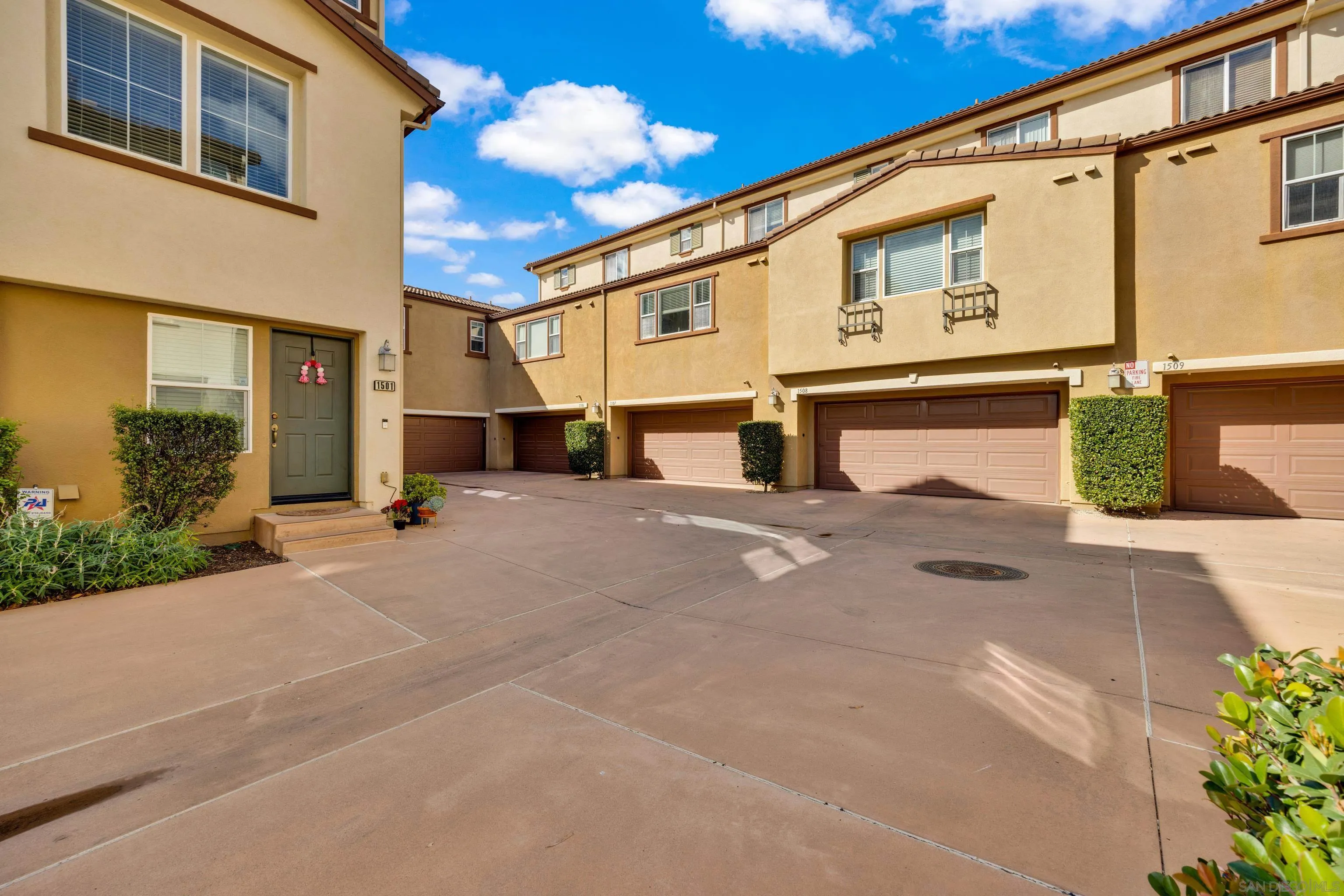 https://cdn.realtyfeed.com/cdn/127/250043493/5eae5176c5c9b77c37e58089f7472549.webp