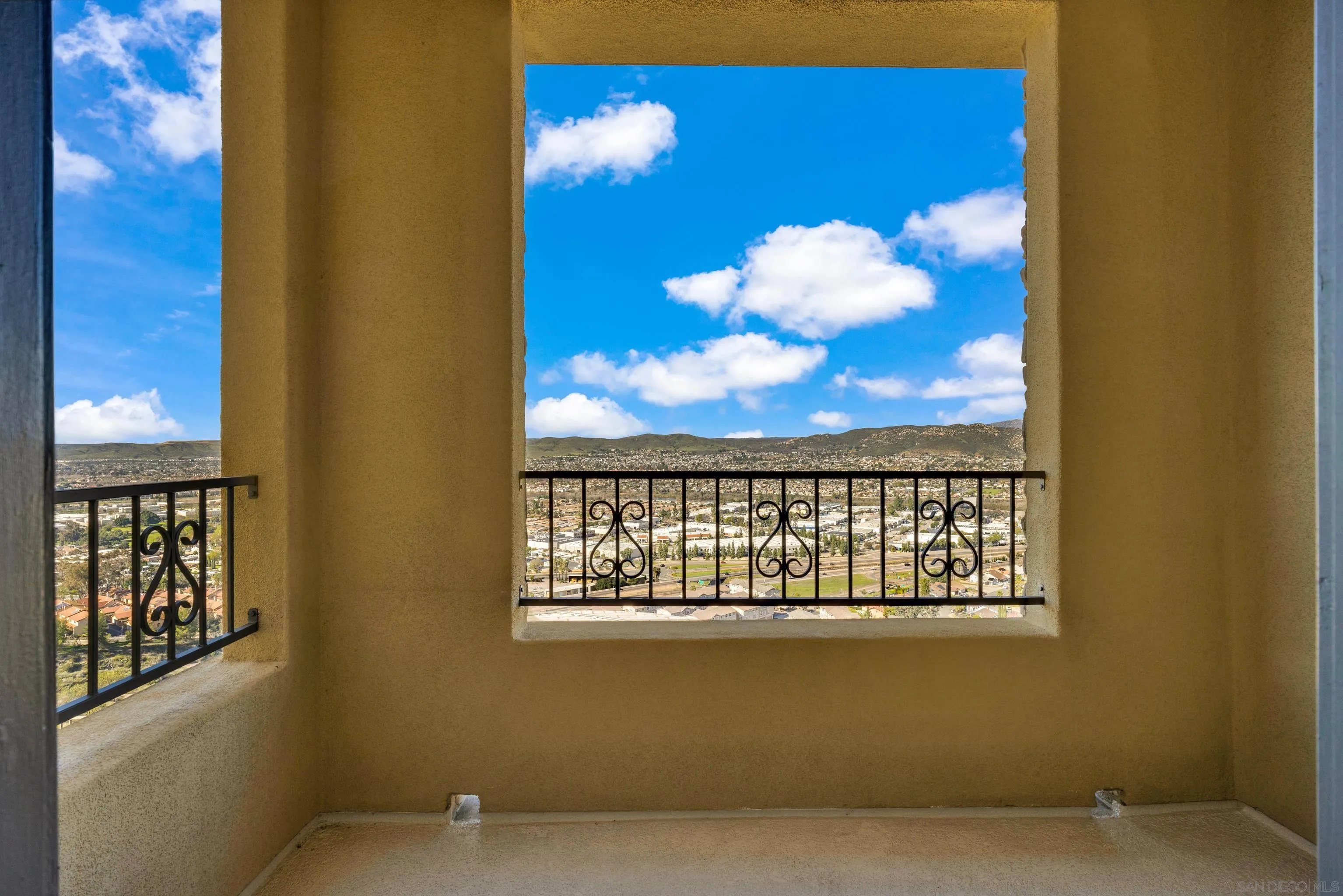 https://cdn.realtyfeed.com/cdn/127/250043493/a40a1cdd173731886651f7f6d8c2ceea.webp