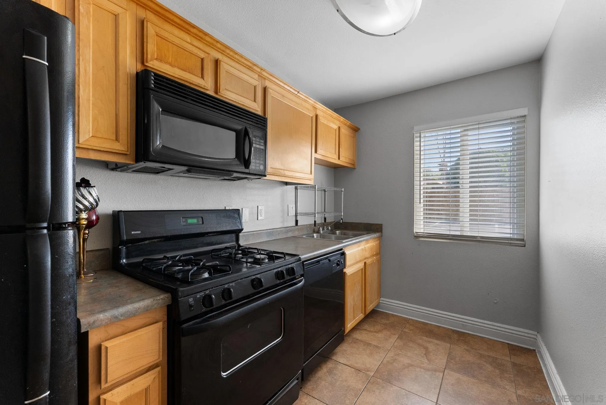 https://cdn.realtyfeed.com/cdn/127/250043501/0416a2430a2064a344e560857931ac21.webp
