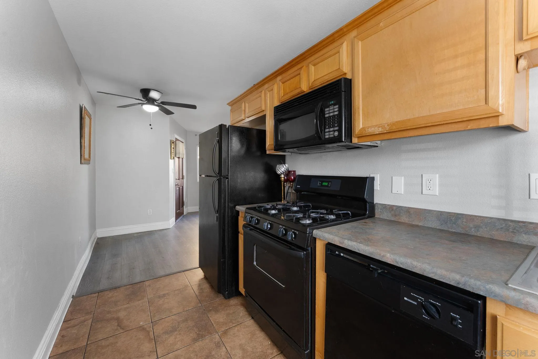 https://cdn.realtyfeed.com/cdn/127/250043501/8132220f819aeec34089182d8b998c45.webp