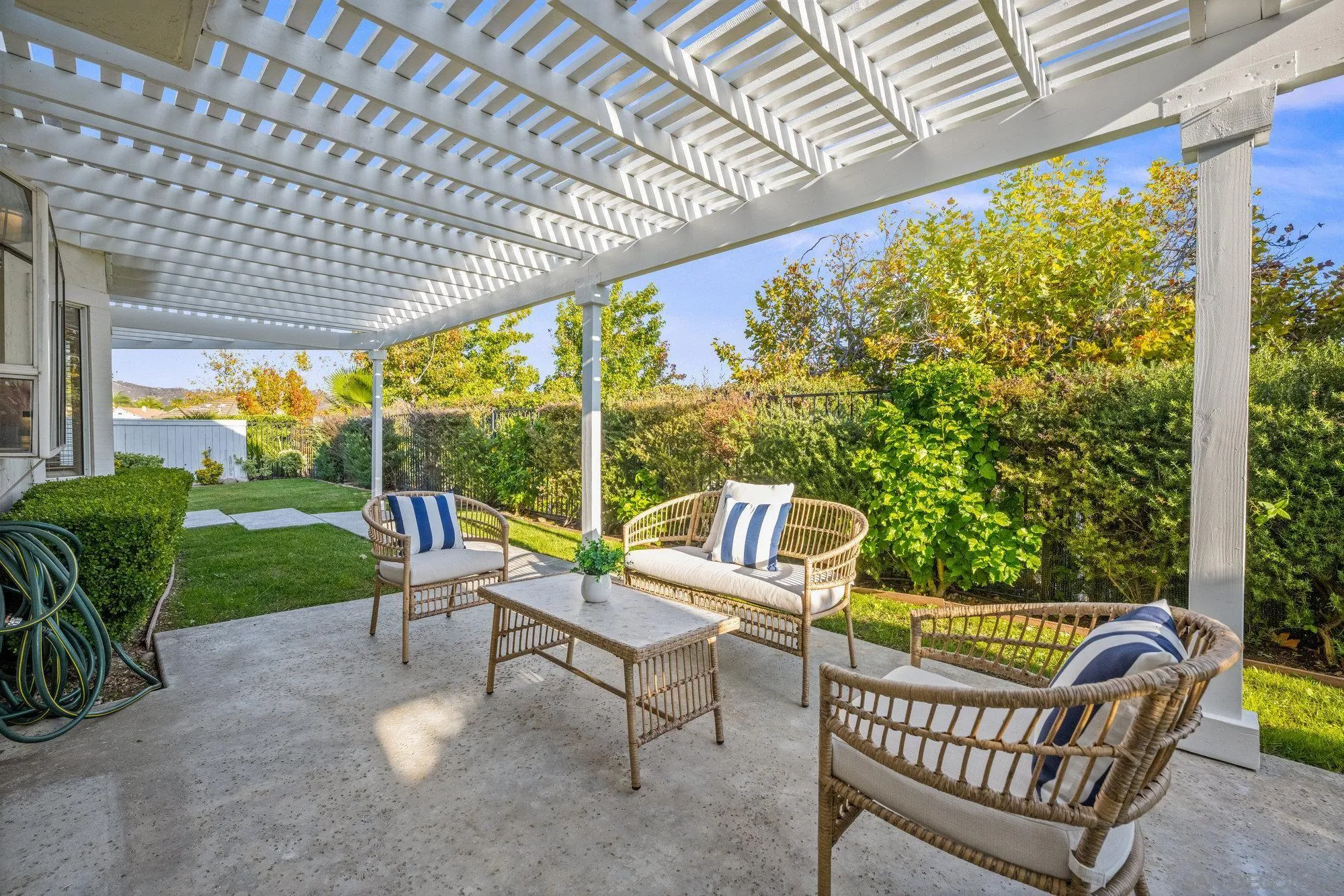 https://cdn.realtyfeed.com/cdn/127/250043512/82dbfa42152222713e0430ac660a1125.webp