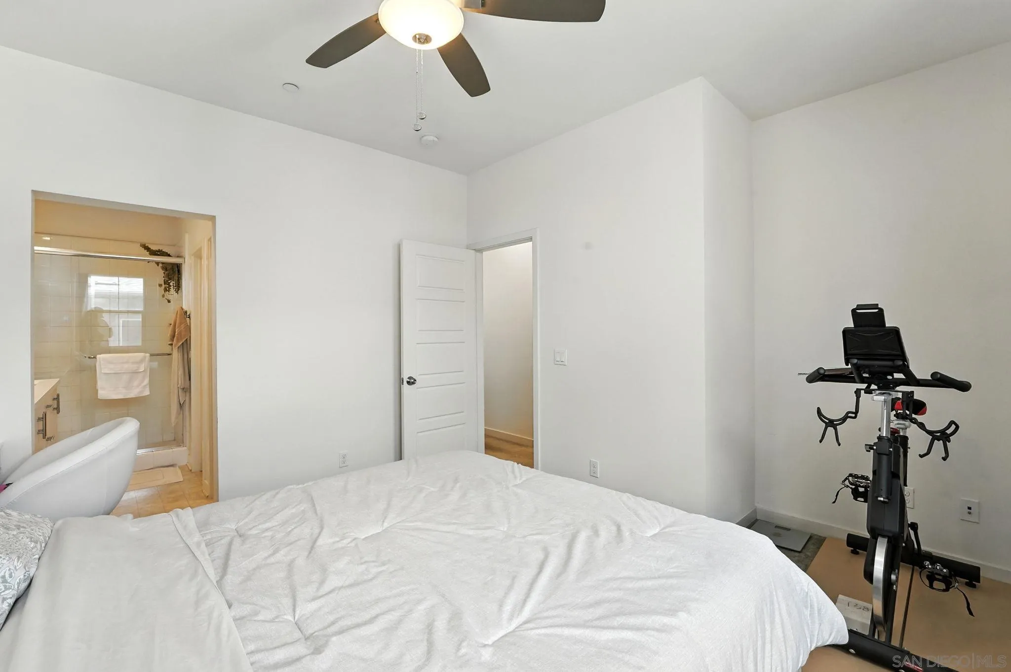 Photo #30: 250043518 Listing: Photo #30